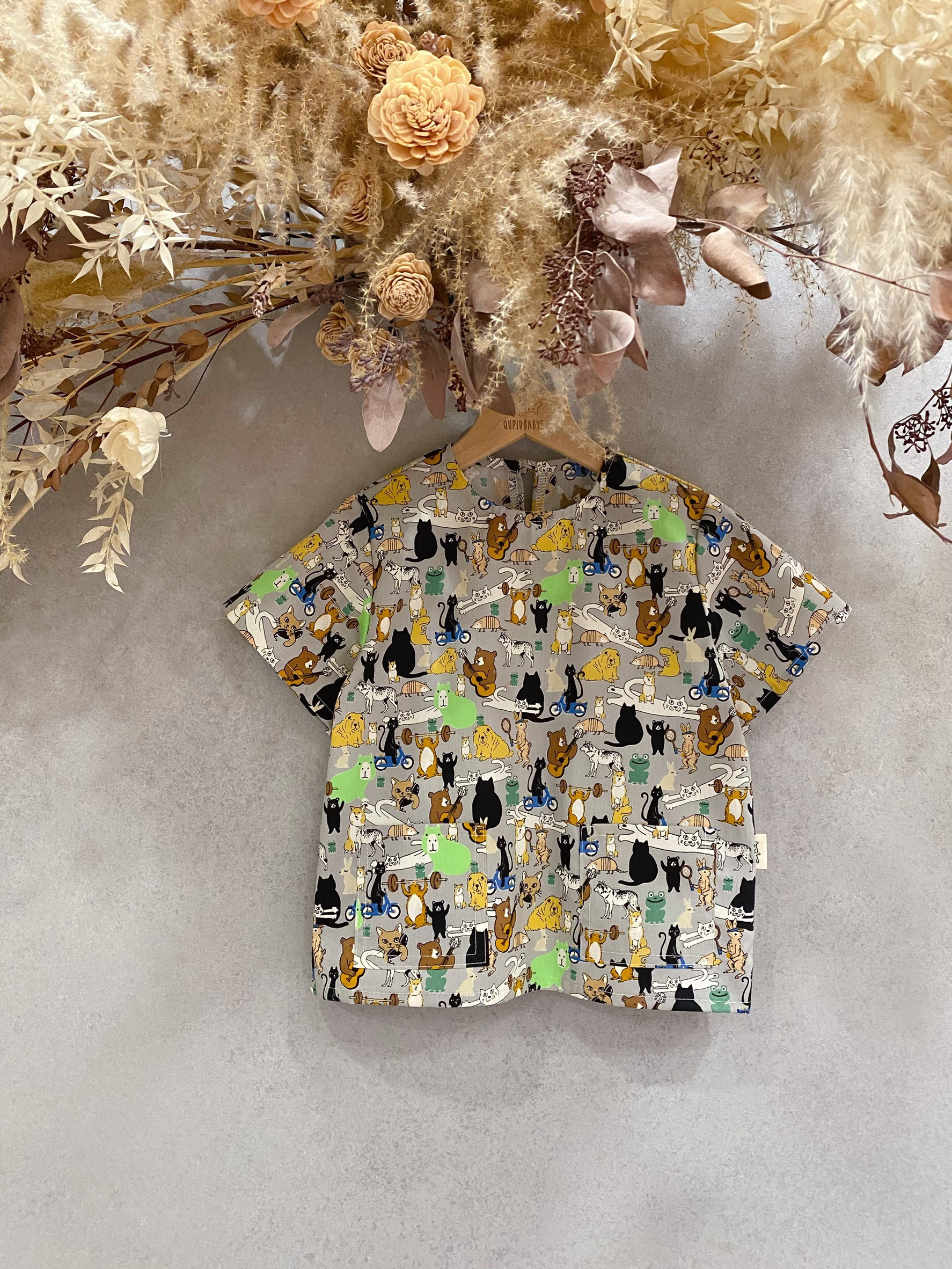 灰滿版動物 口袋短袖上衣（100）