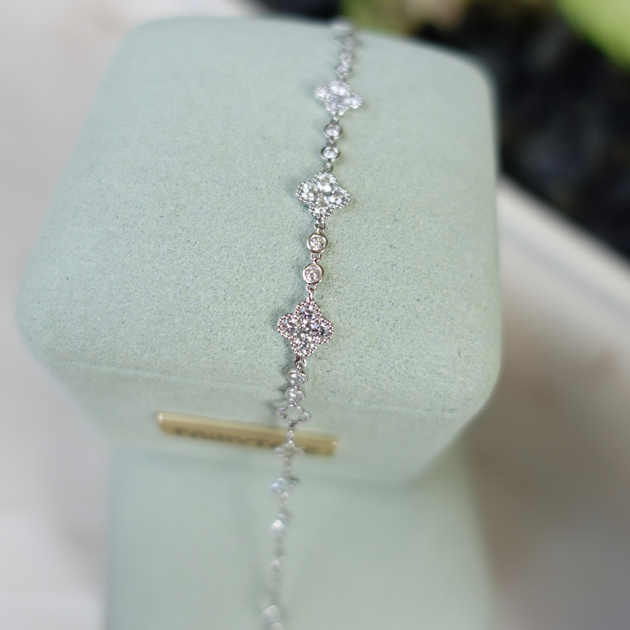 18K金鑲嵌天然鑽石手鏈 - 幸運四葉草