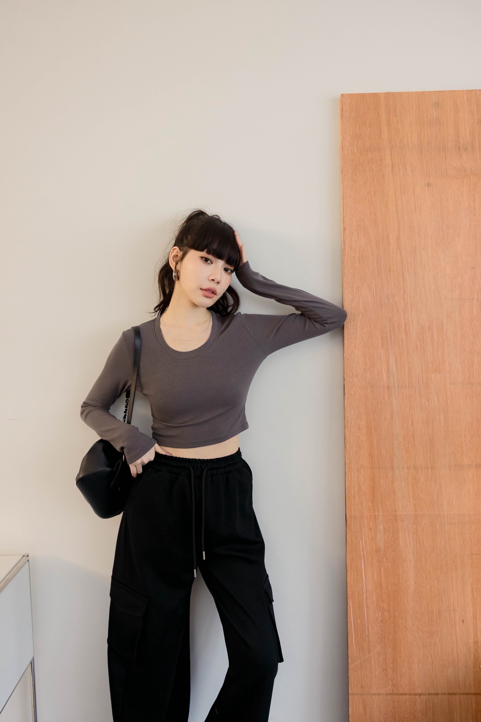 (現貨)#Z16 圓領螺紋短版上衣(白/黑/深灰/奶奶灰)