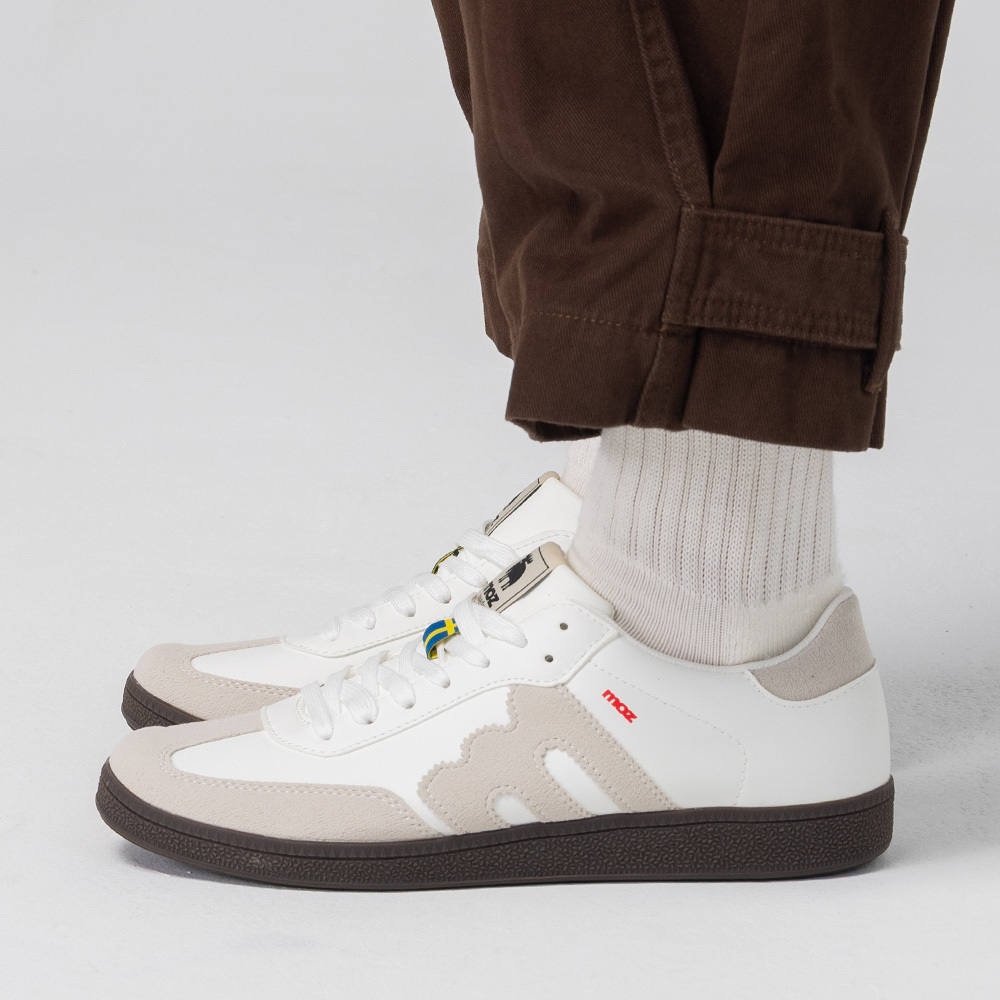 【熱銷】moz瑞典 駝鹿 經典再現 復古 德訓鞋 (芝麻牛奶)