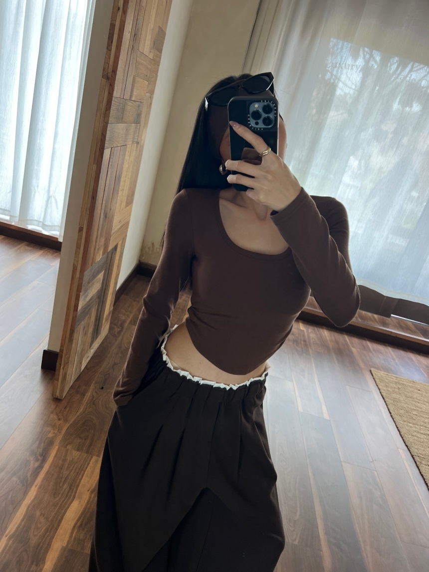 附胸墊側抓皺方領上衣*3色