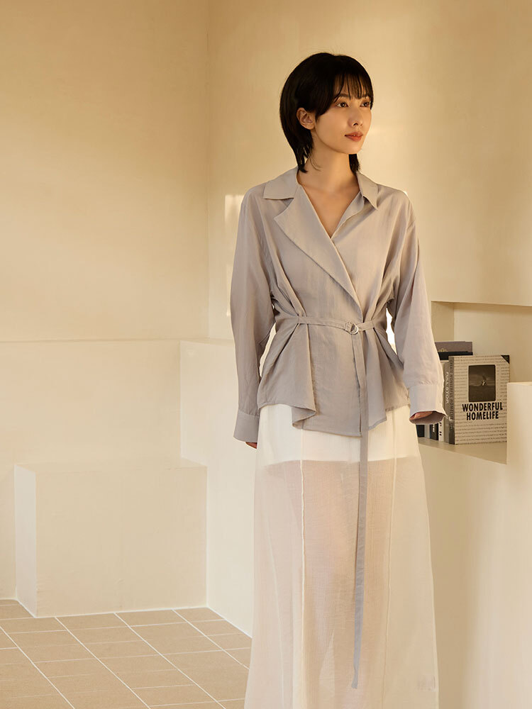 OH!HER 優雅翻領釦環繫帶襯衫(100%萊賽爾)