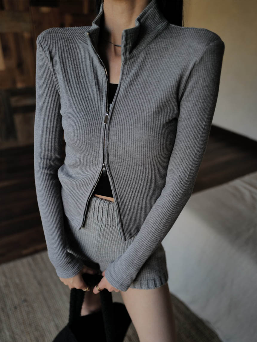 羊絨假兩件字母上衣*3色