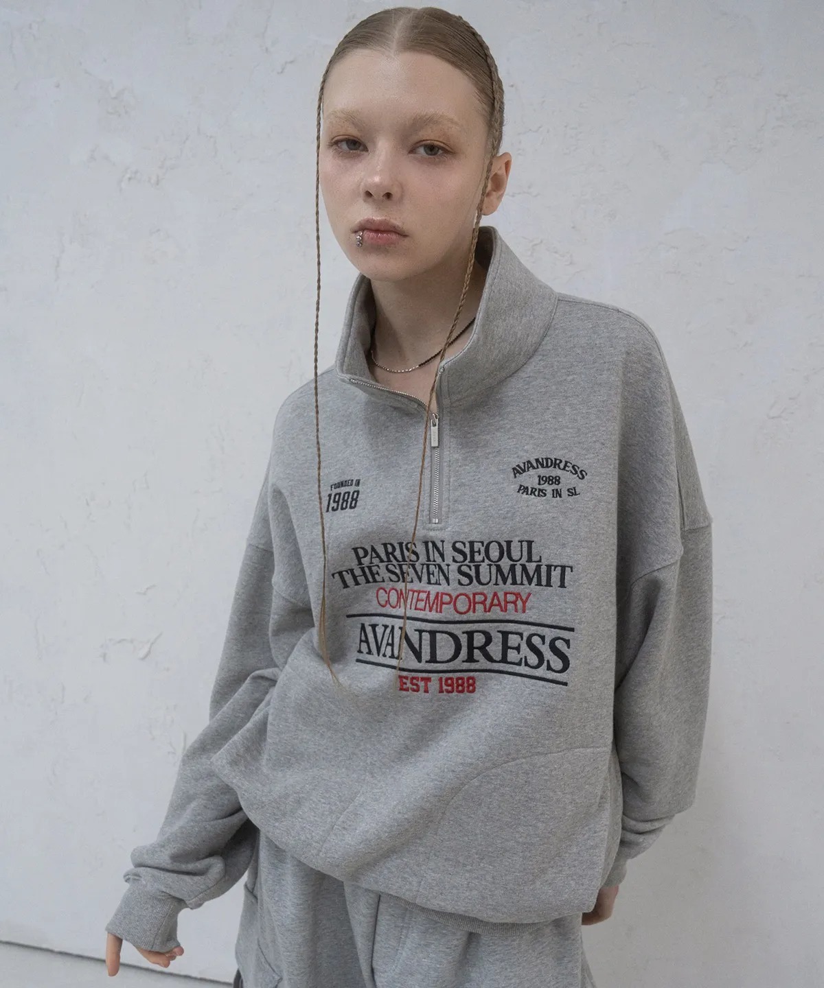 AVANDRESS Mac Half Zip-up Sweatshirt