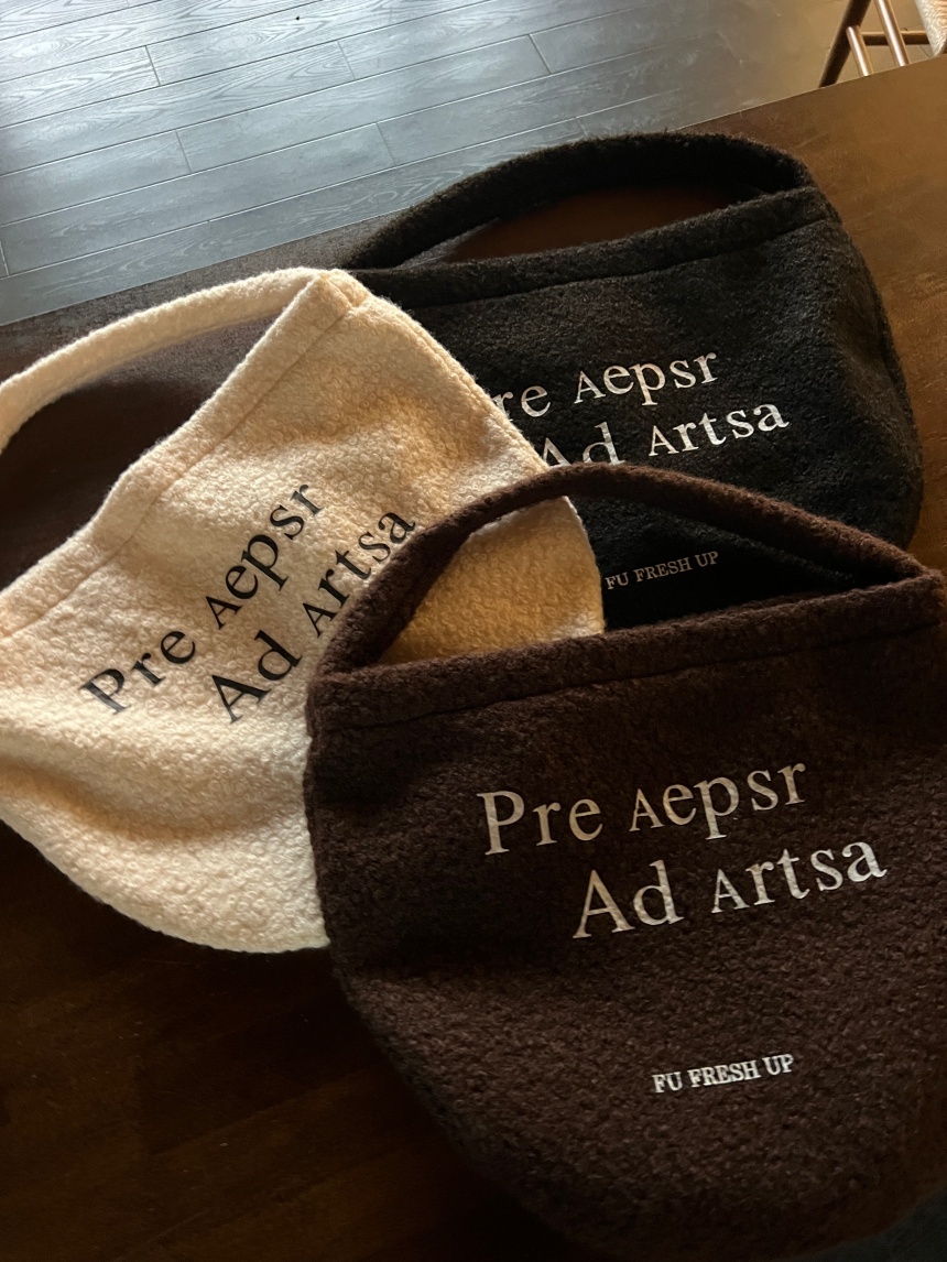 QQ毛字母購物包*3色