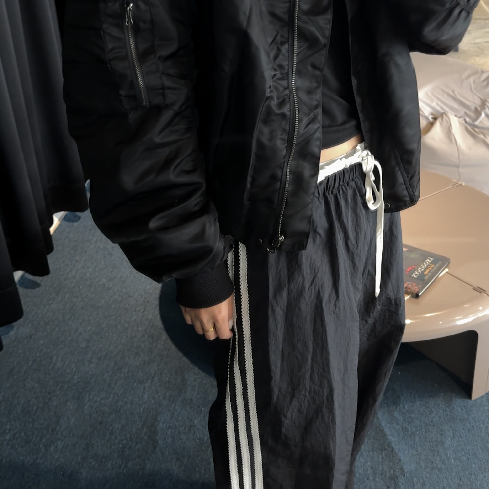 O09雙層褲頭側邊細緻蕾絲休閒褲