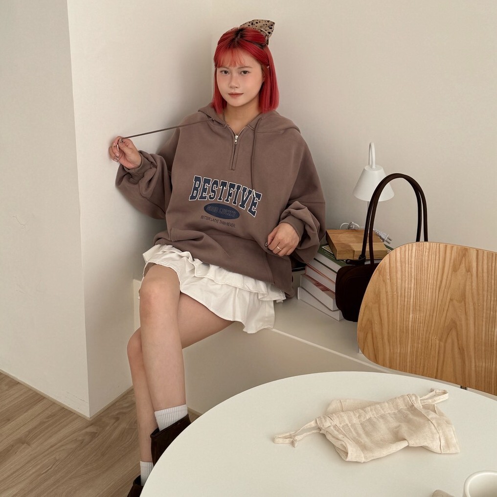 𝖡𝖤𝖲𝖳𝖥𝖨𝖵𝖤 精選5色!半拉鍊寬鬆帽tee