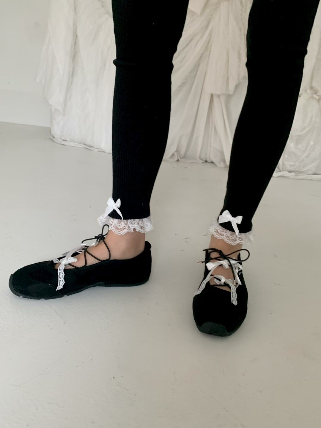 白蕾絲褲腳內搭褲