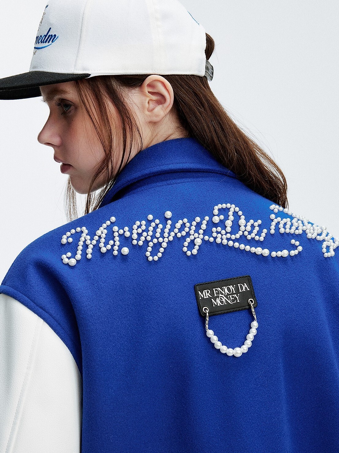 MEDM 珍珠字體Logo 休閒寬鬆 棒球外套