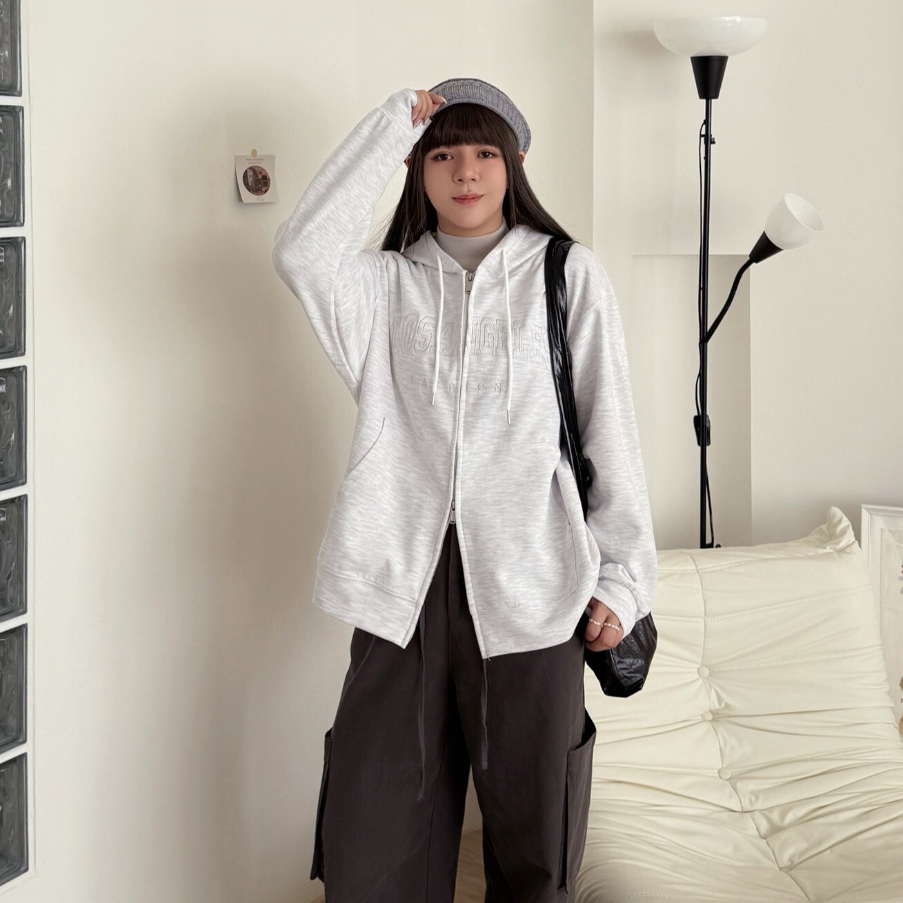 𝘓𝘰𝘴𝘢𝘯𝘨𝘦𝘭𝘦𝘴 簡約英文刺繡棉質外套