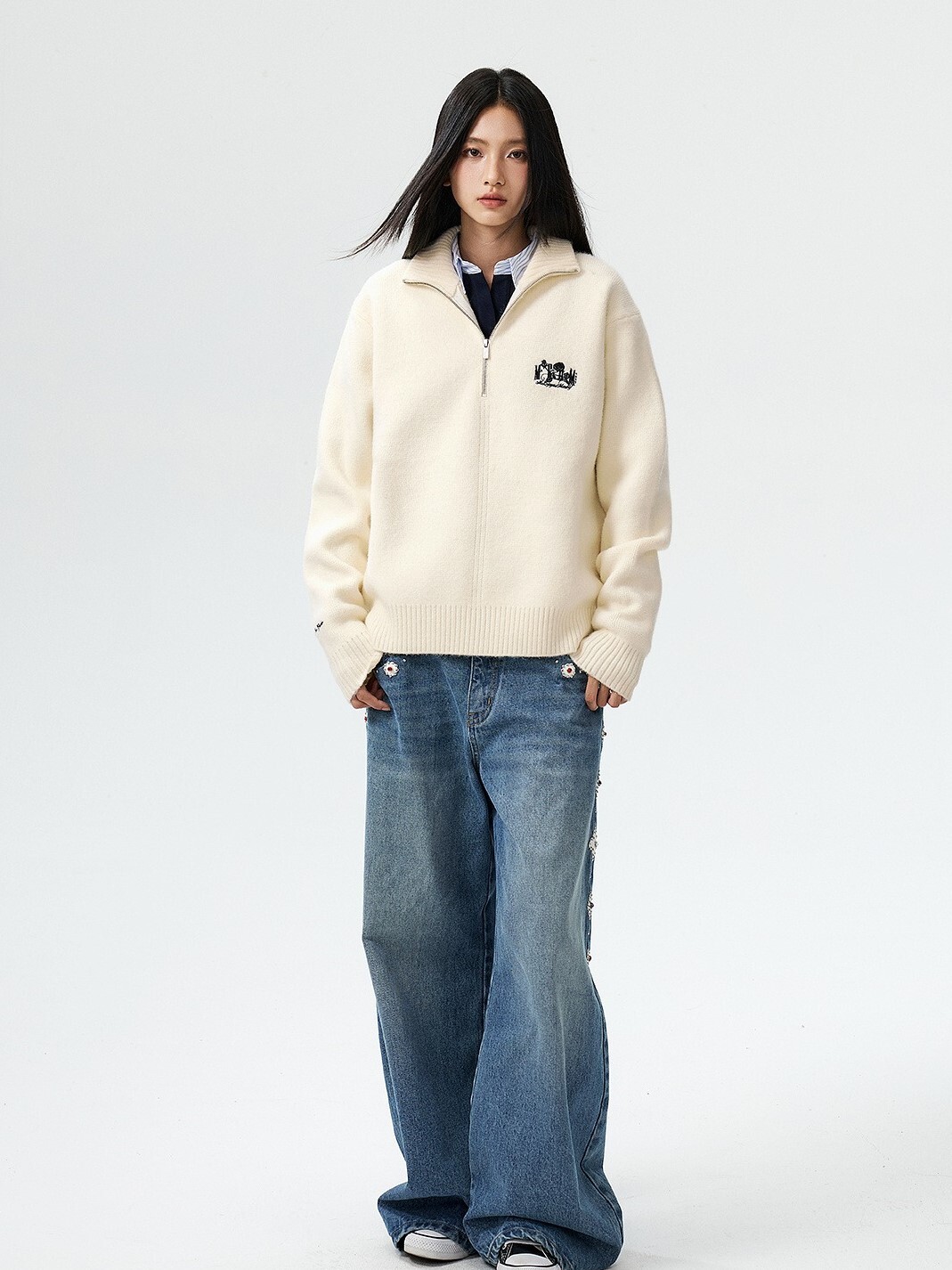 MEDM 黑白玫瑰刺繡 半拉鍊 高領針織毛衣