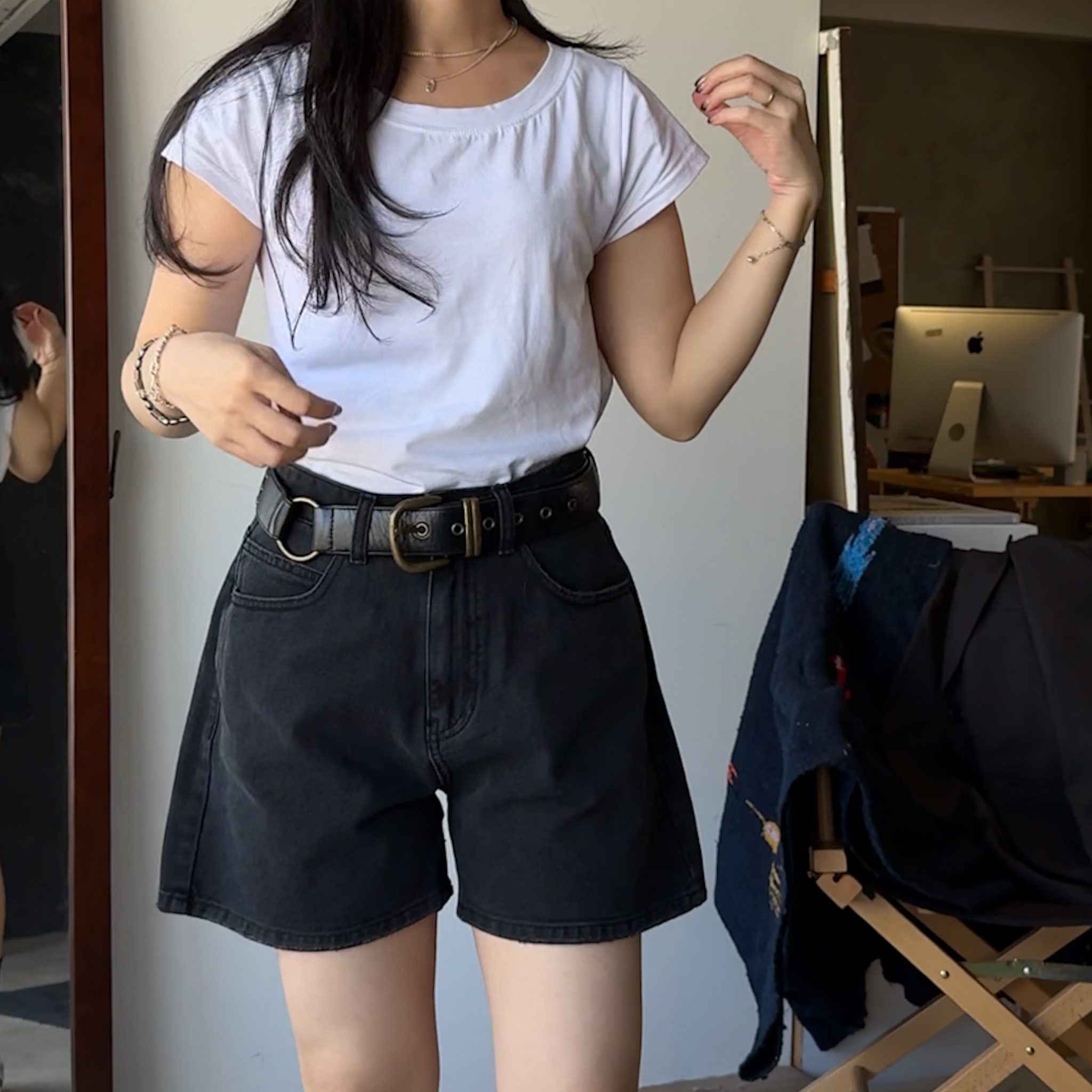 O23請包色!很好穿的Modal彈性斜切手袖T(白/黑)