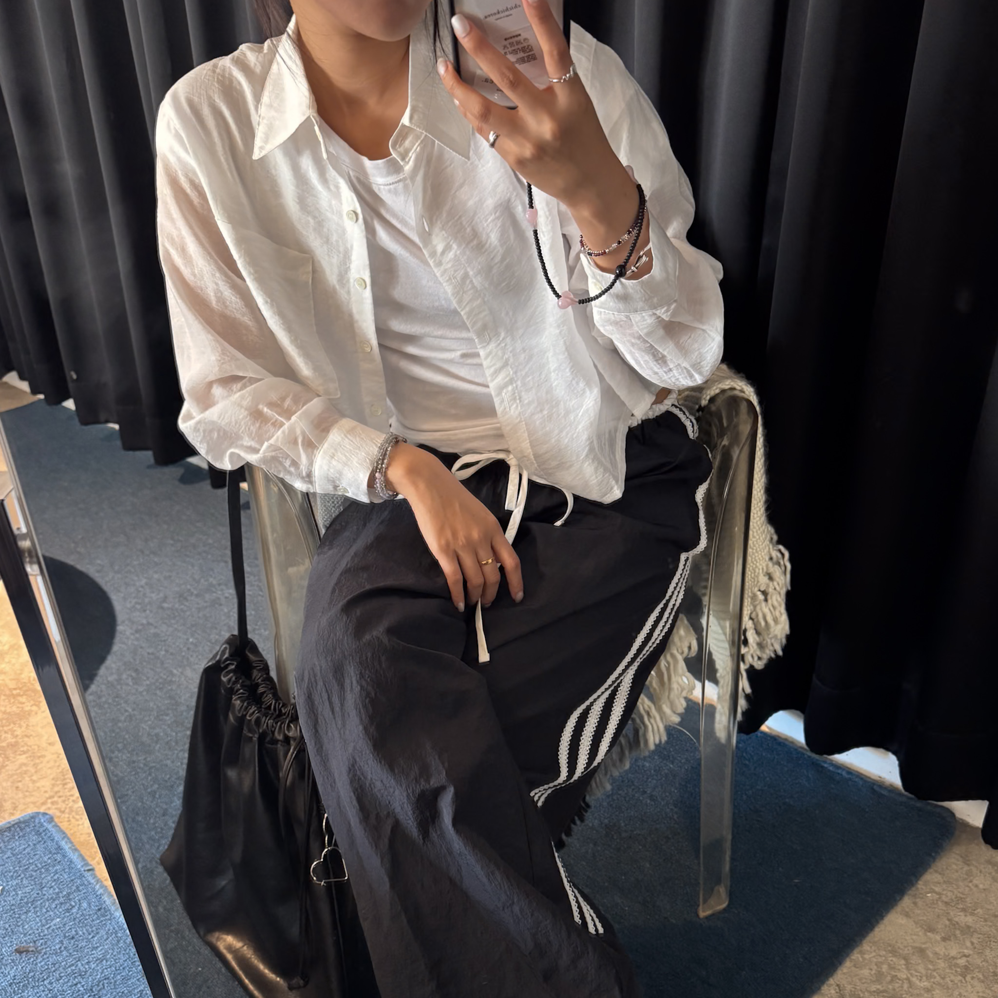 O28後衩設計天絲短版襯(白)