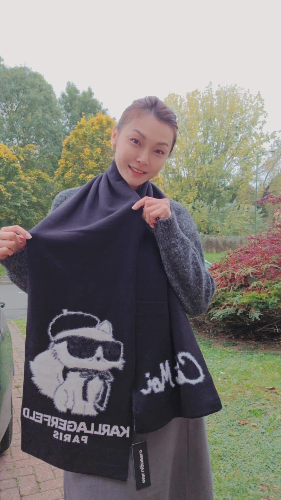 英國代購 (獨立訂單)-KARL LAGERRELD SCARF