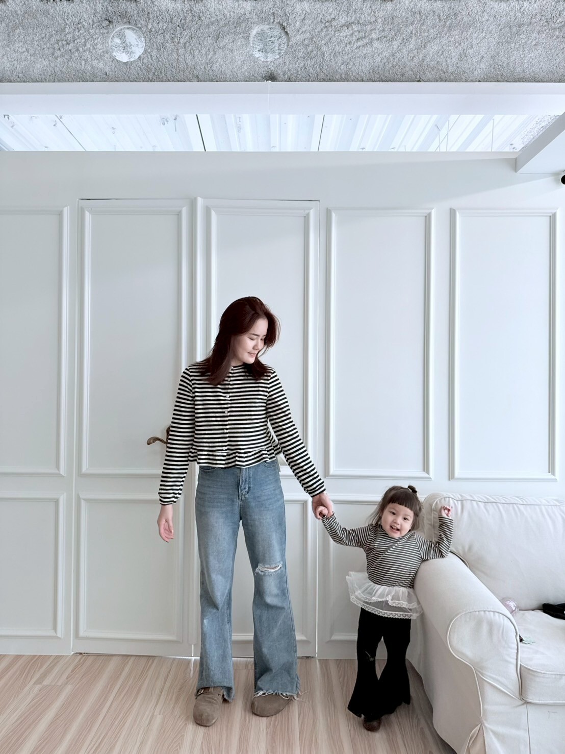 蕾絲拼條紋上衣