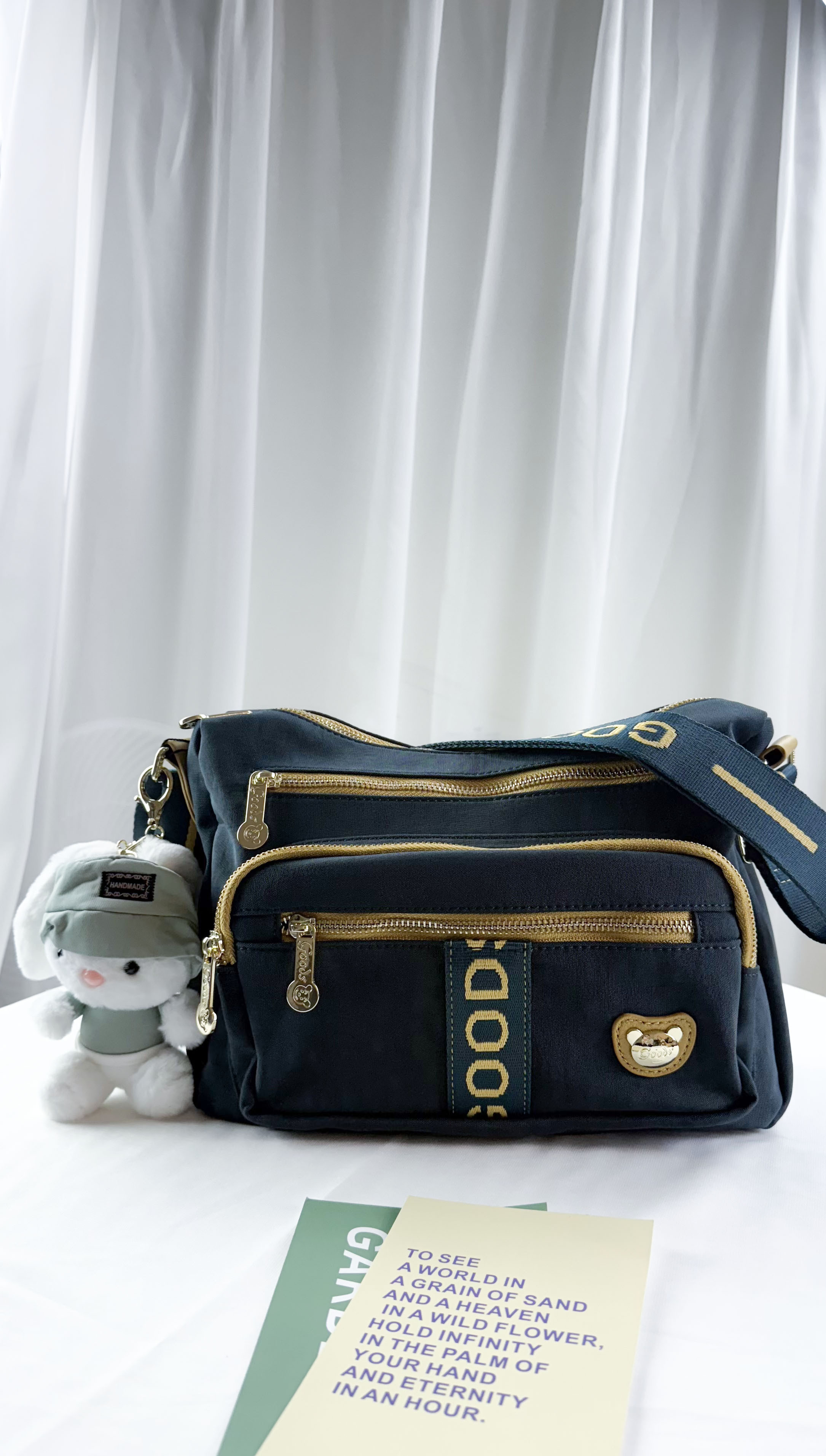 GOODS 織帶海軍藍配黃防潑水側背包 附吊飾   #6155