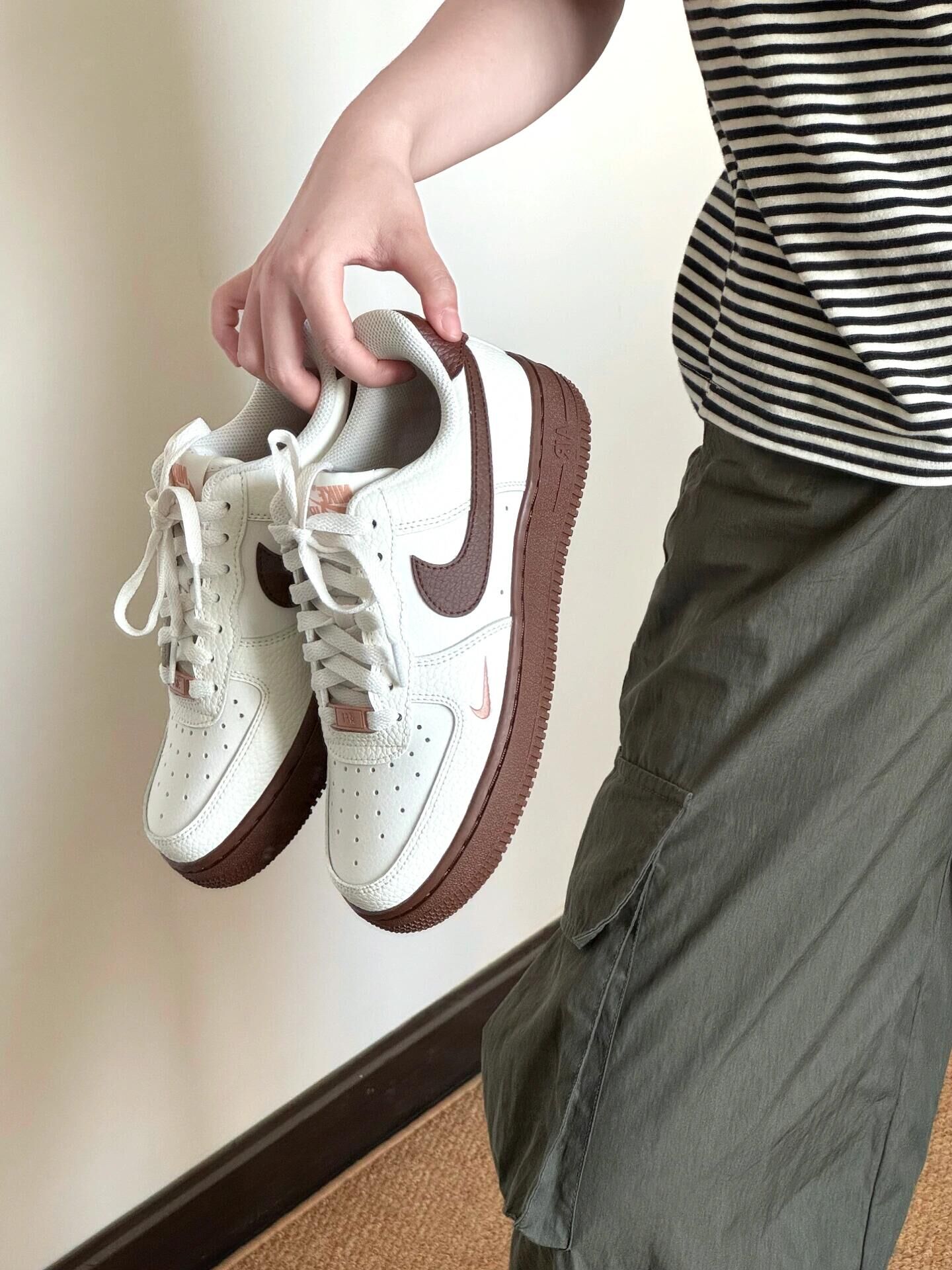 Nike Air force 1 AF1 可可牛奶 咖啡色 美拉德 米白色 皮革 小勾 女款 IM3378-122/預購