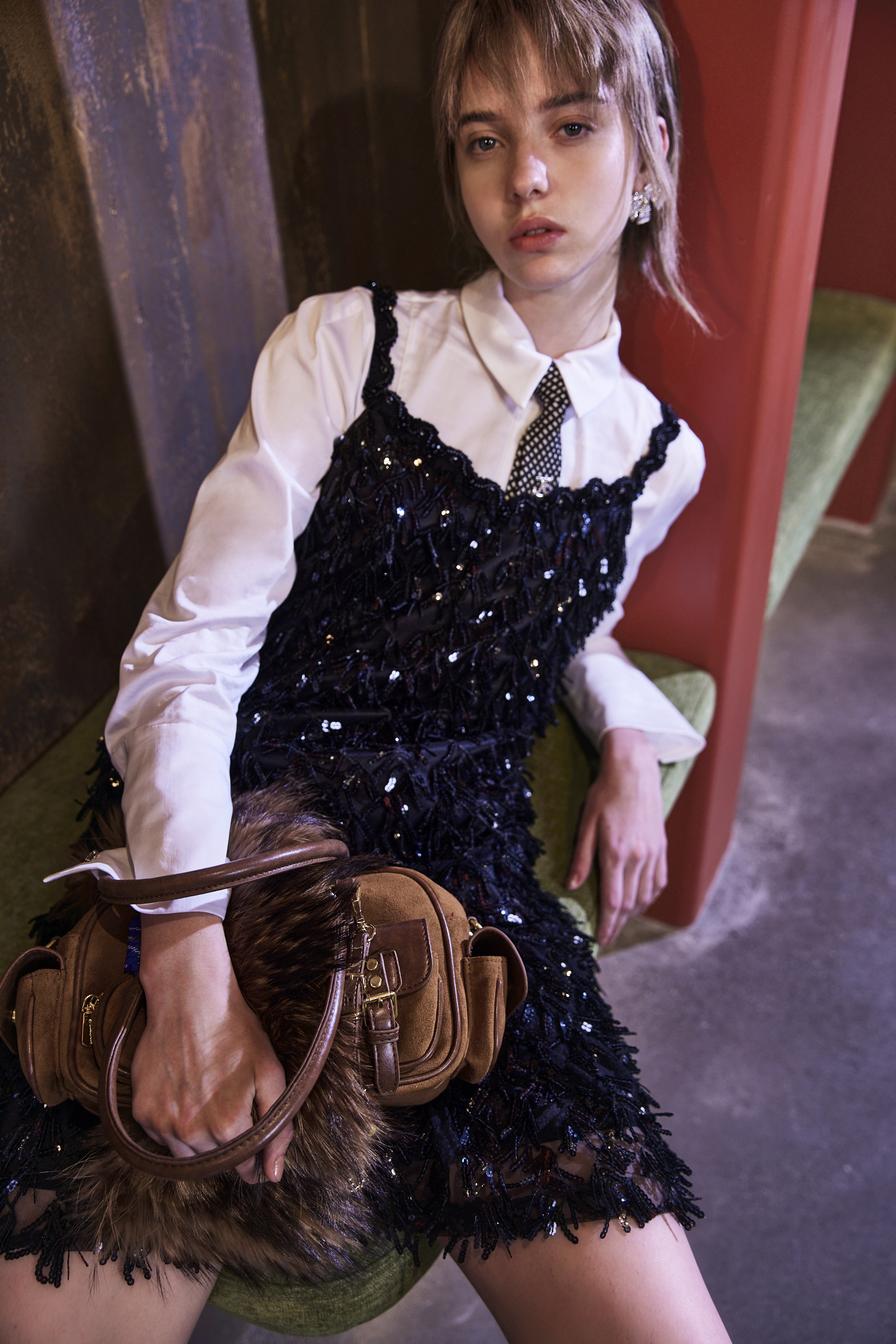 BE15001E1 藝術館之旅流蘇亮片短洋