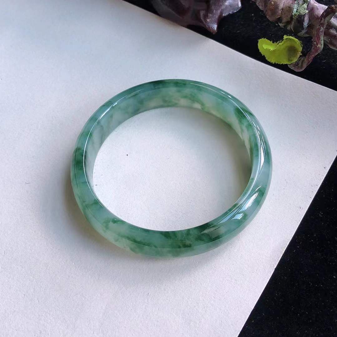 冰糯飄綠花翡翠正圈手鐲,天然翡翠A玉, 緬甸玉, Jade, Jadeite