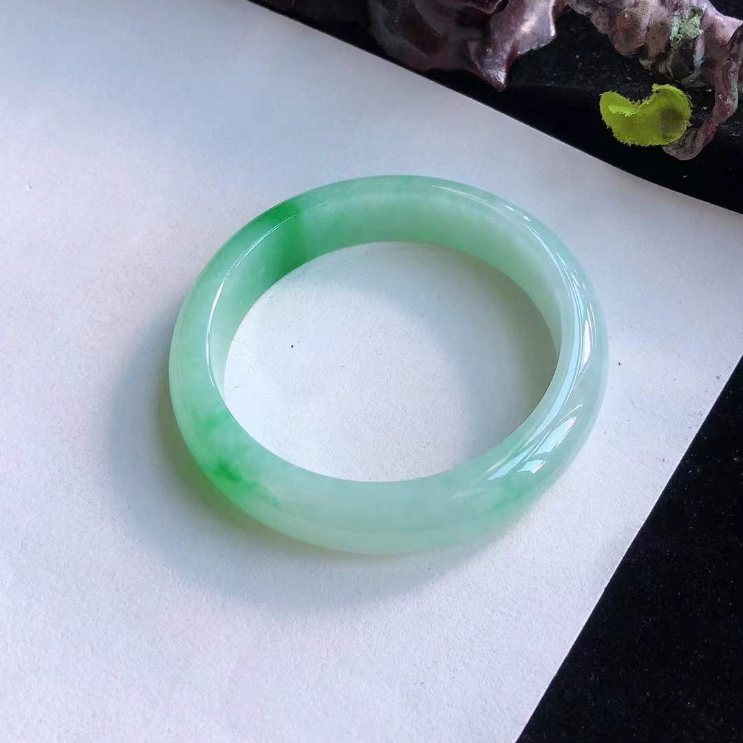 冰糯種飄綠翡翠正圈手鐲,天然翡翠A玉, 緬甸玉, Jade, Jadeite