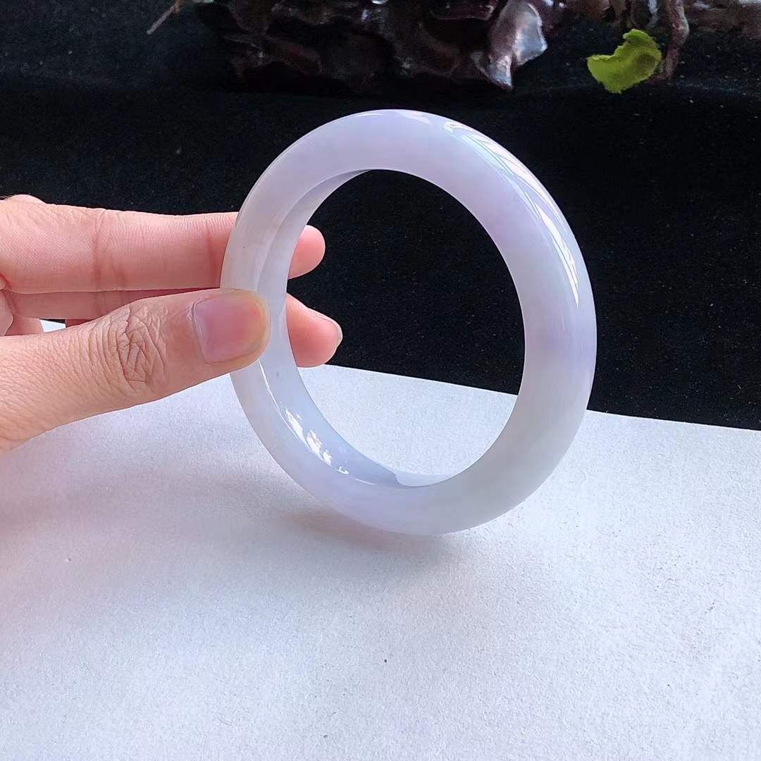 104264 55.3mm冰糯淡紫底翡翠正圈手鐲 (54-56)