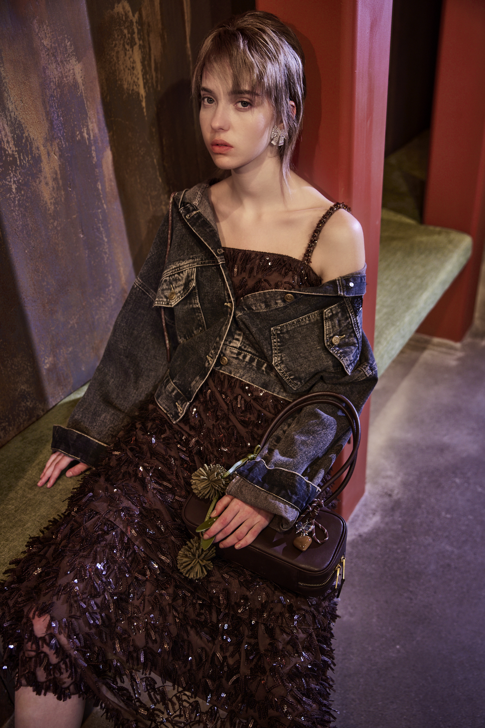 BE15006E1 摩卡反叛同光幻影亮片流蘇洋裝