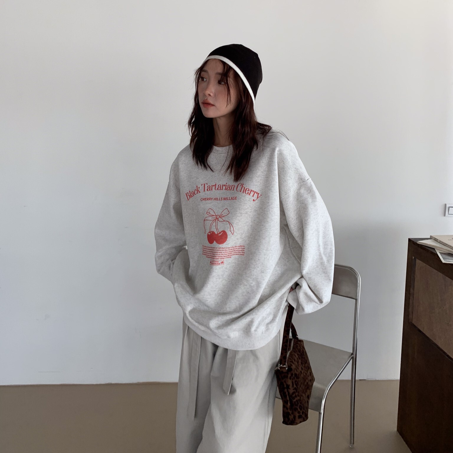 ISA_穿可愛出門 韓系少女感櫻桃字母大學TEE_51012