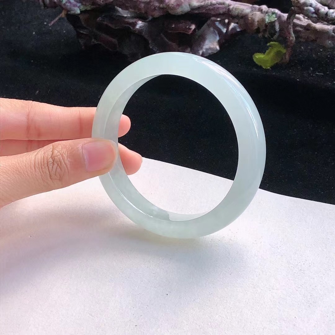 104269 56.4mm冰糯晴底翡翠正圈手鐲 (56-58)