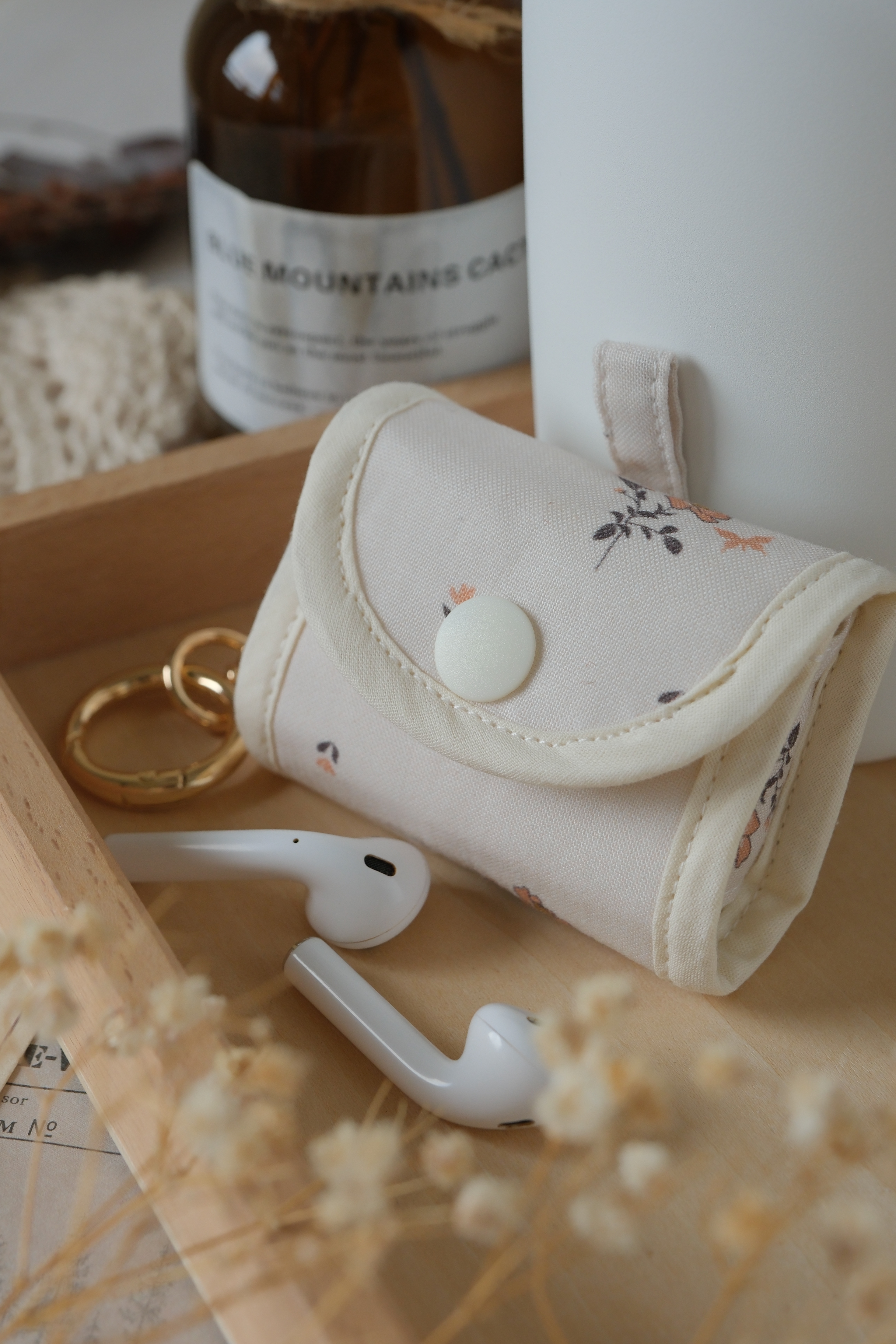 Hi Y.P store-耳機包-小花蝶影