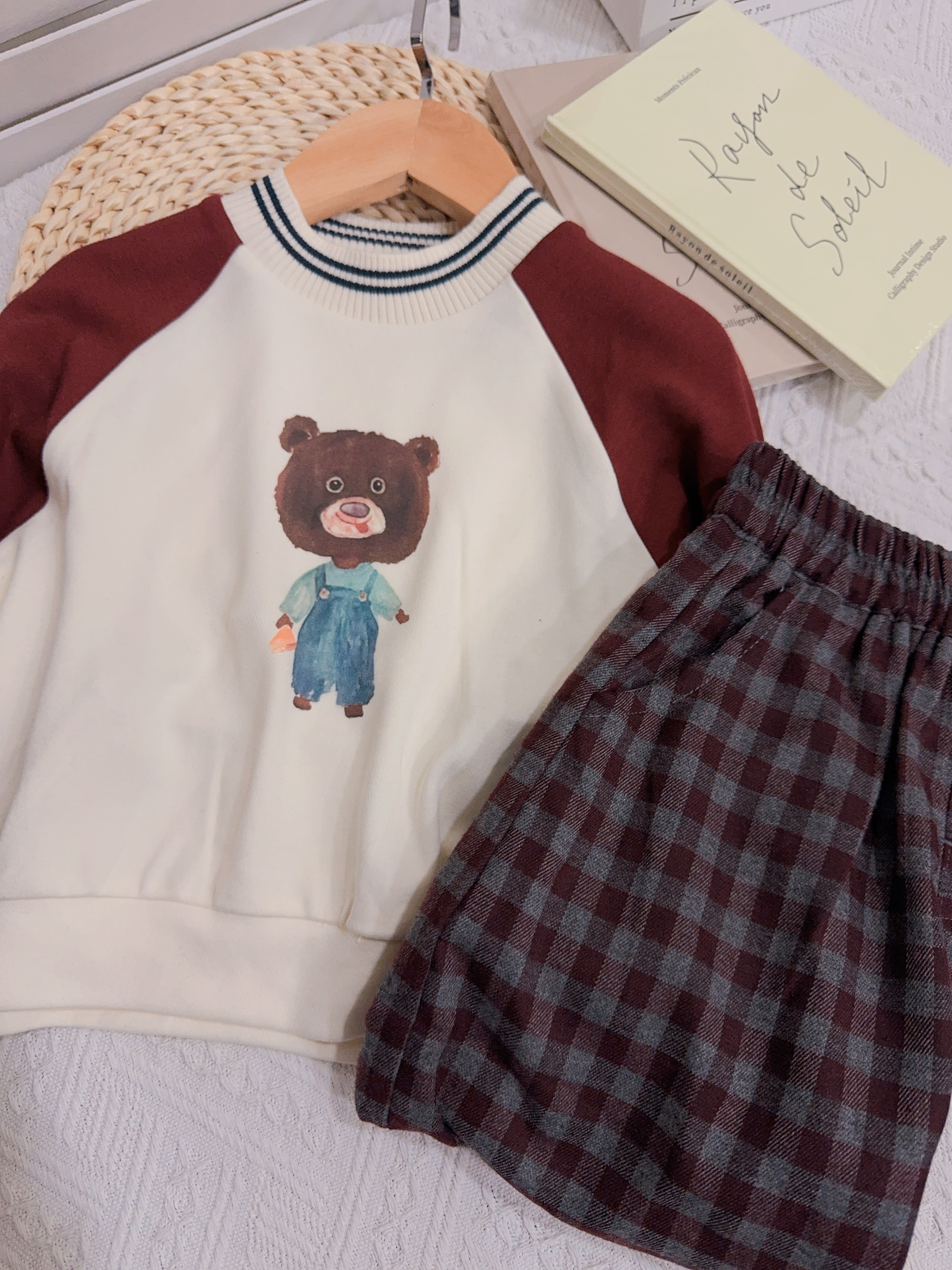 YZ35120熊熊上衣＋8085灰紅格子褲c184