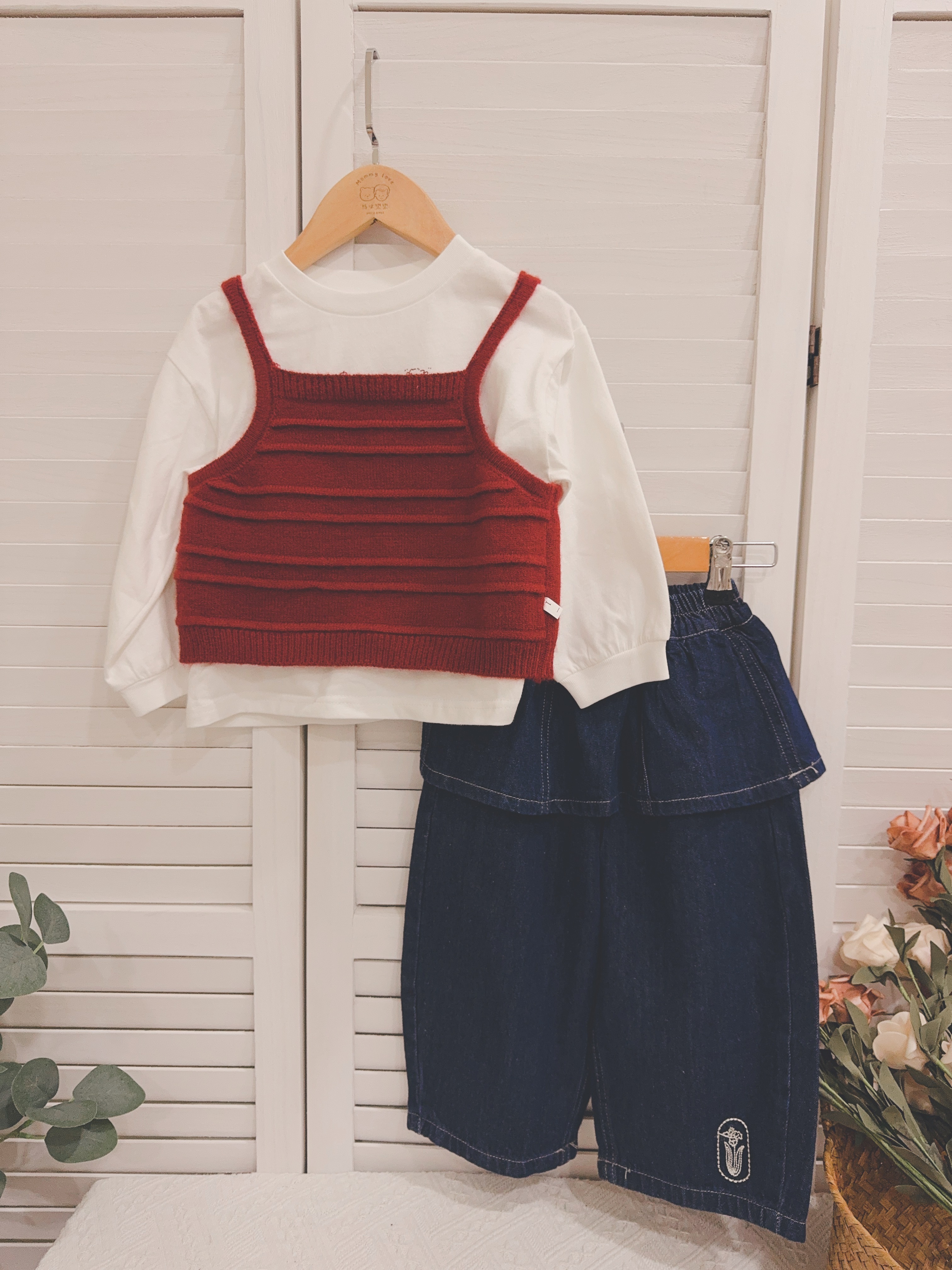 825113紅色針織背心＋牛仔褲三件組c192