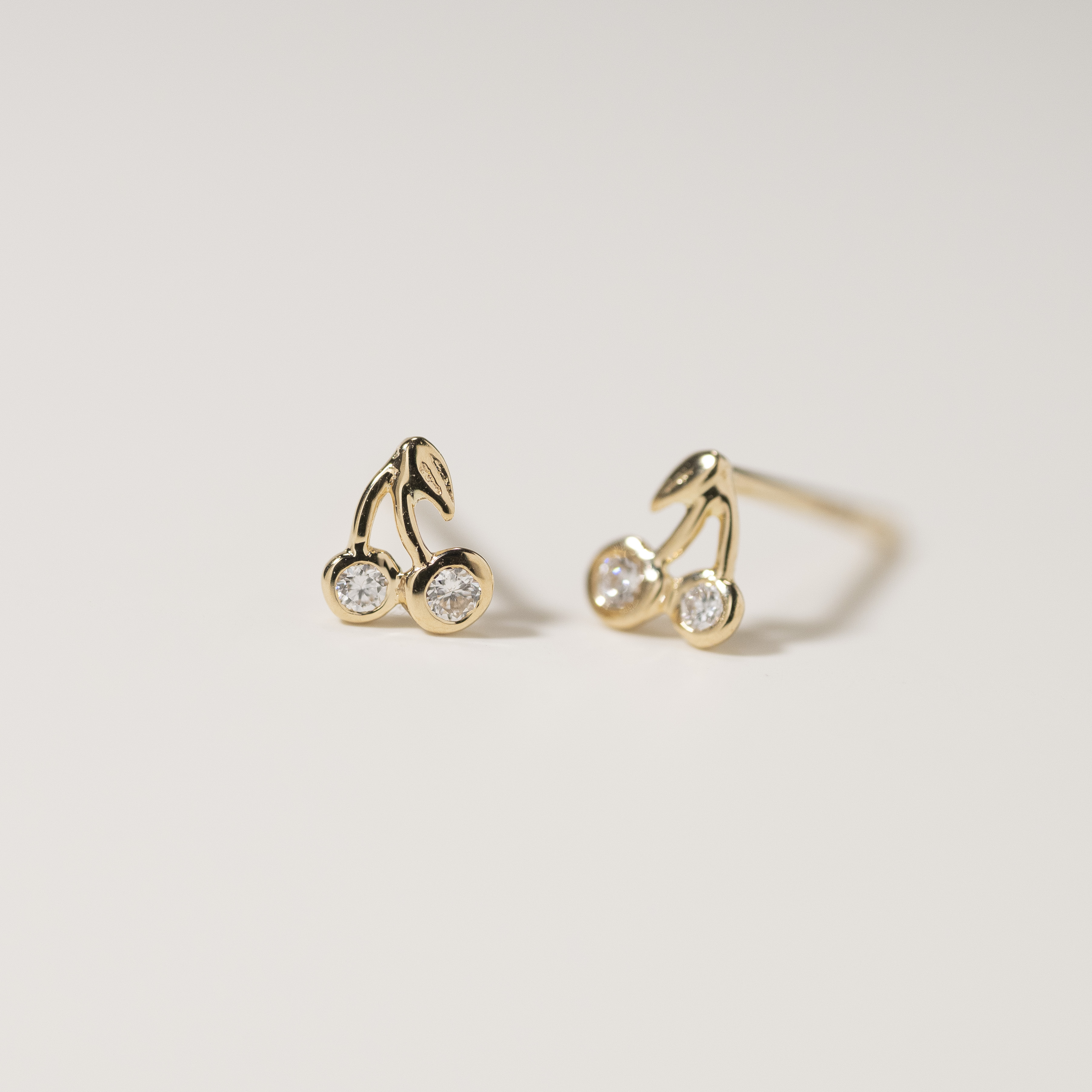 18K Cherry Diamond Earring