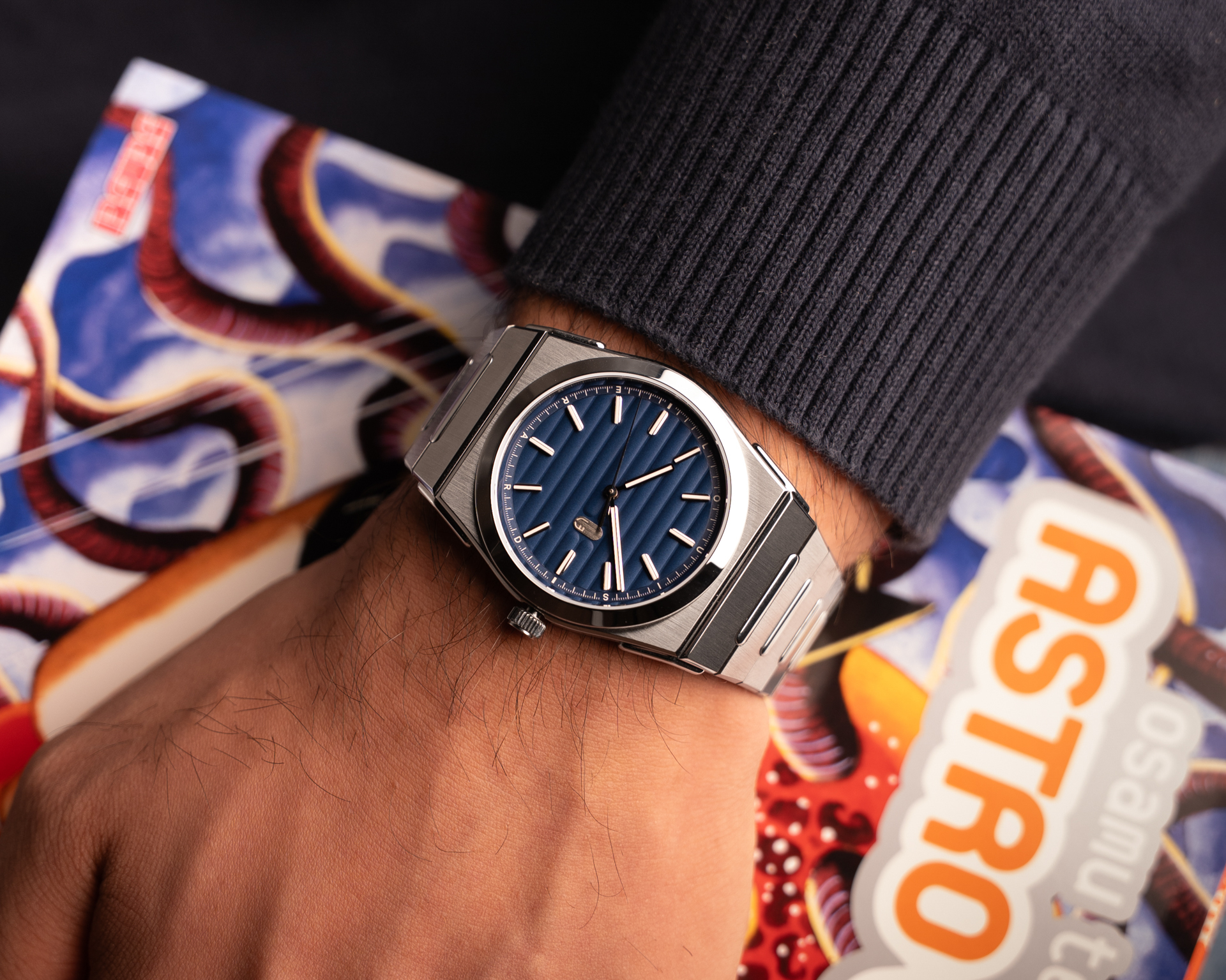 Louis Erard, 2340系列,2340 Blue,深藍面盤,一體式鍊帶腕錶,漸縮式鍊帶,優雅運動風格