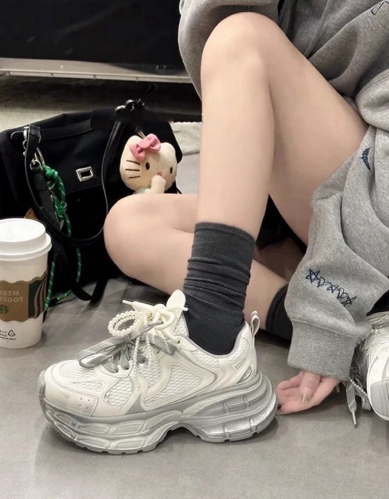 珠珠吊飾綁帶球鞋