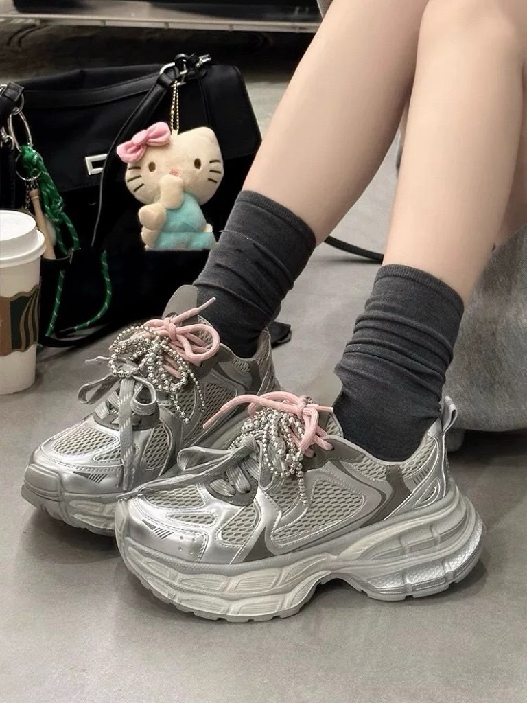 珠珠吊飾綁帶球鞋