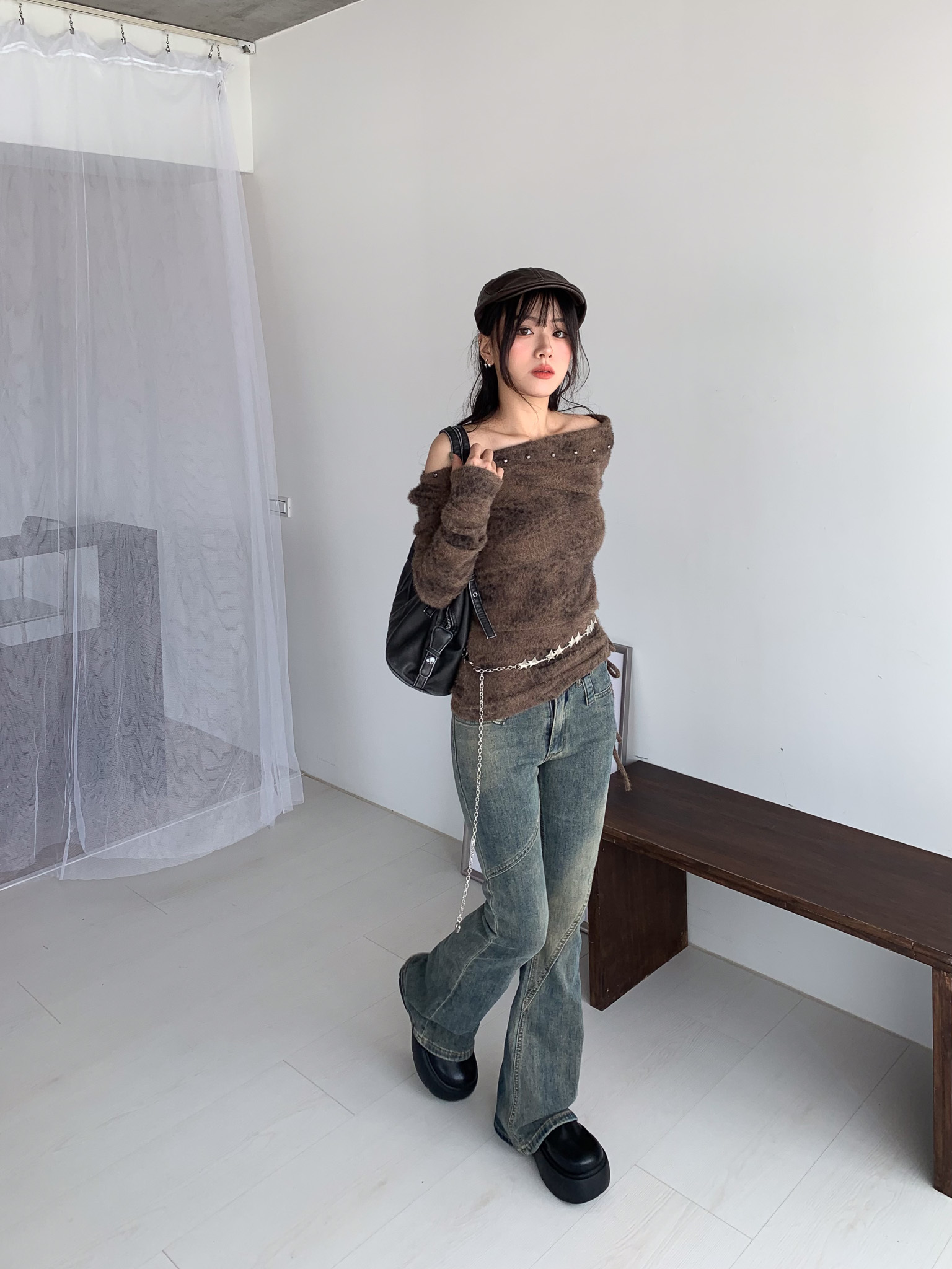 ISA_迷人的危險 暈染mohair鉚釘斜肩側抽皺上衣_51017