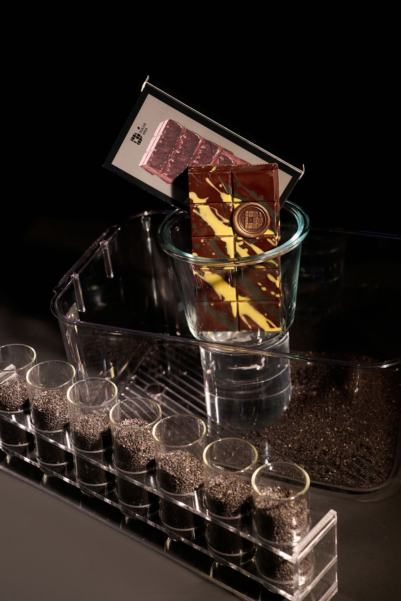 Black Sesame Dark Chocolate Bar (180g)