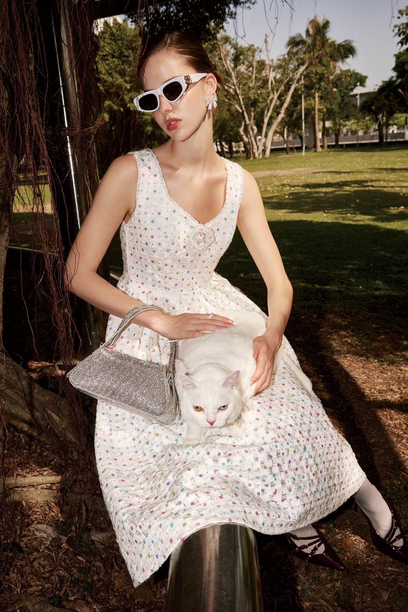 BE15027E1 藝術館之旅七彩小香花呢洋裝 (附別針)