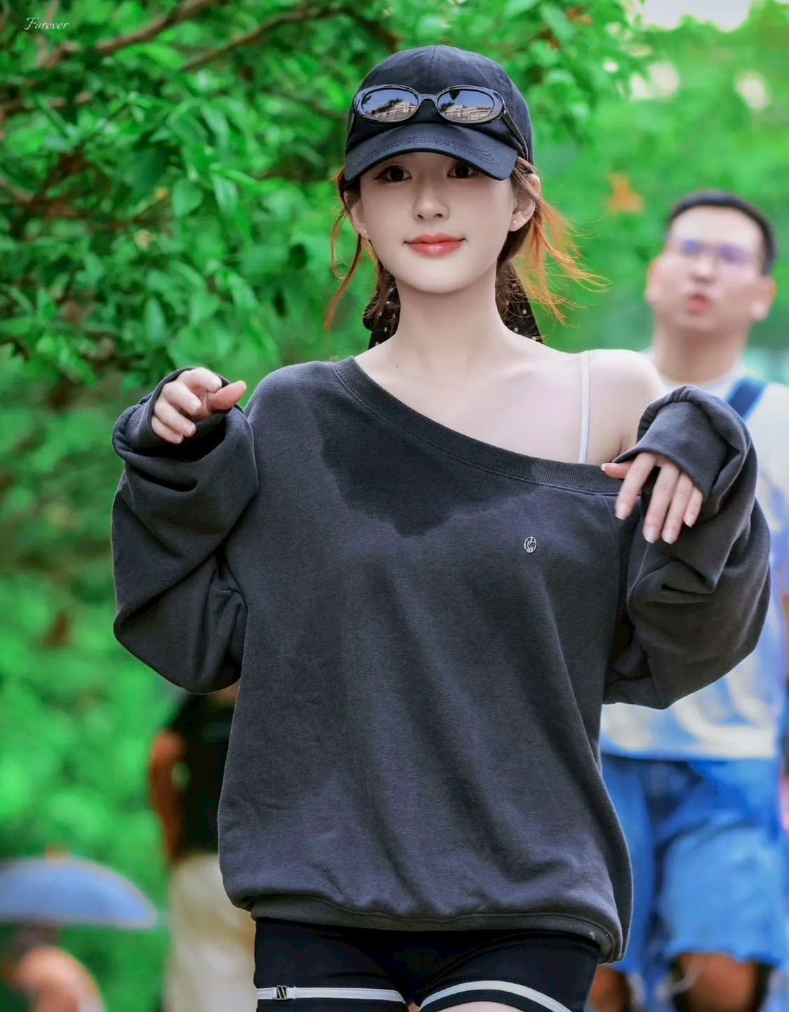 <趙露思/許妍同款> Letter From Moon 斜肩大學T