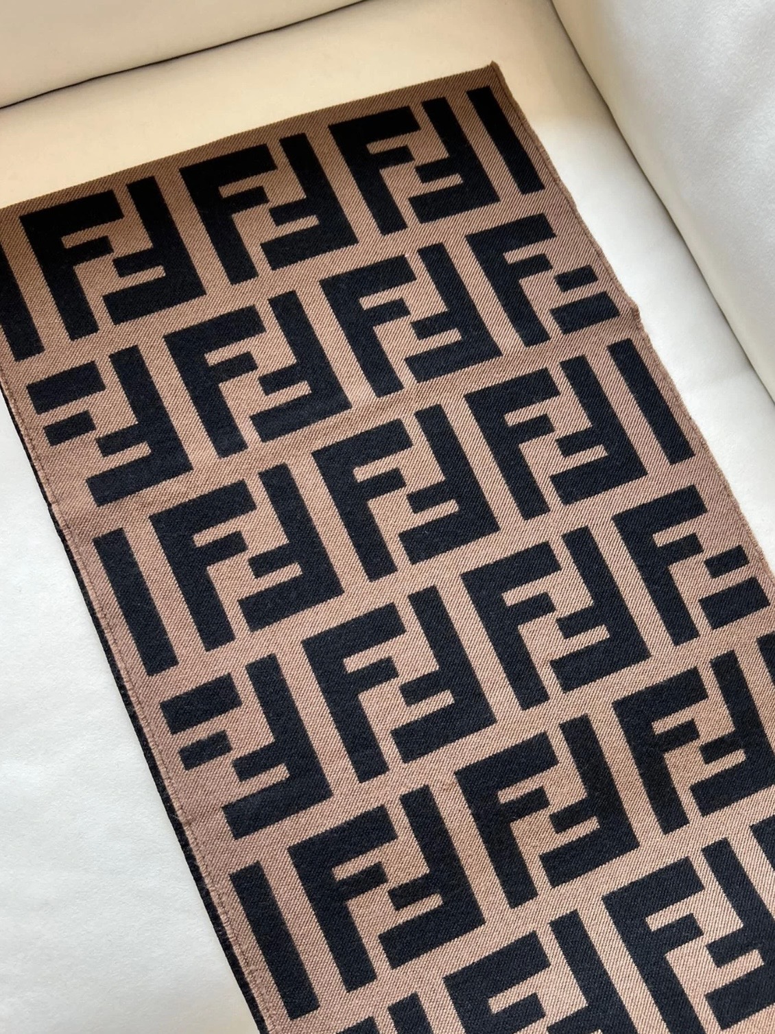 FENDI FF圖案羊毛真絲圍巾