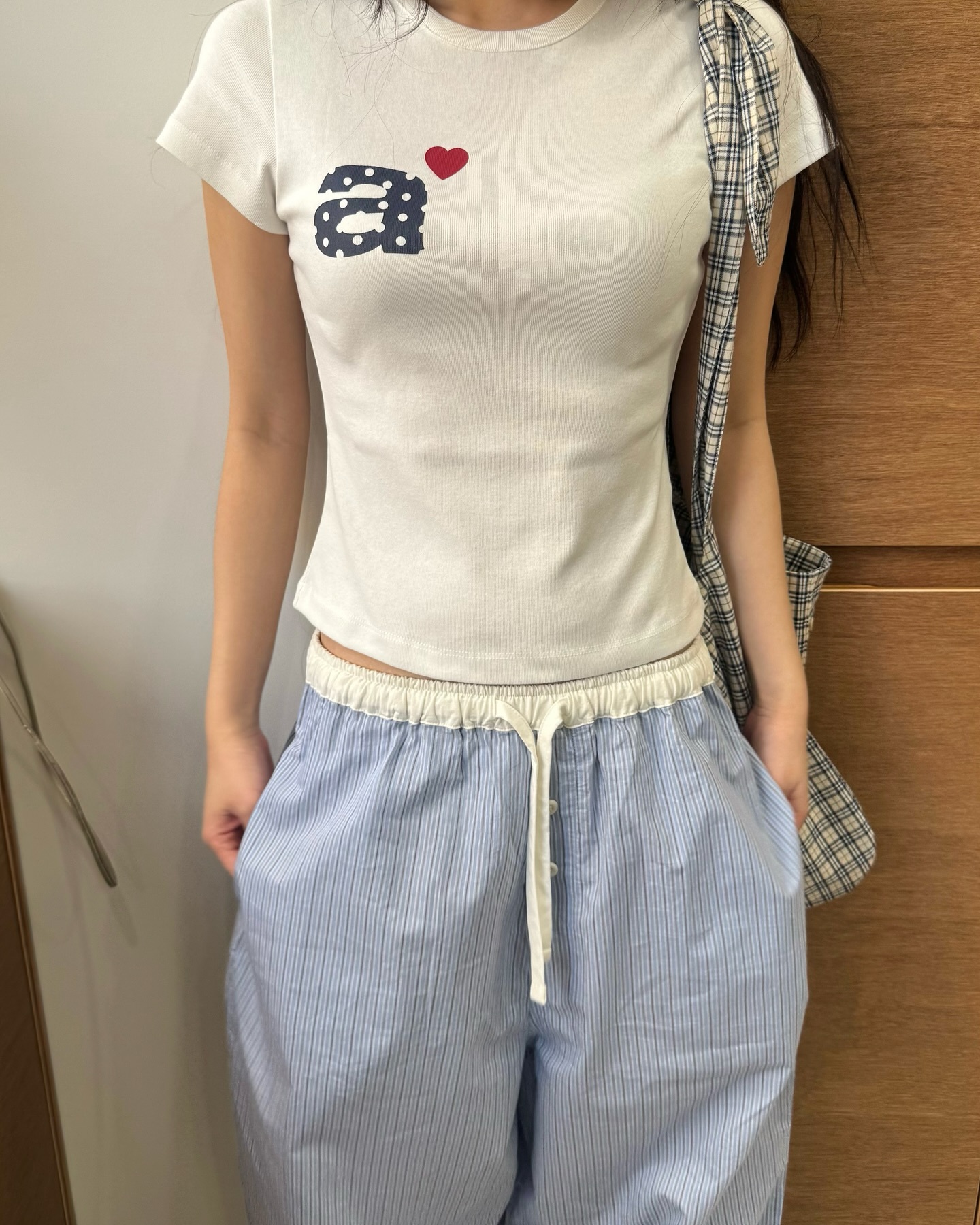 【代購】AEAE DOT 小號字母 修身短TEE(2色)