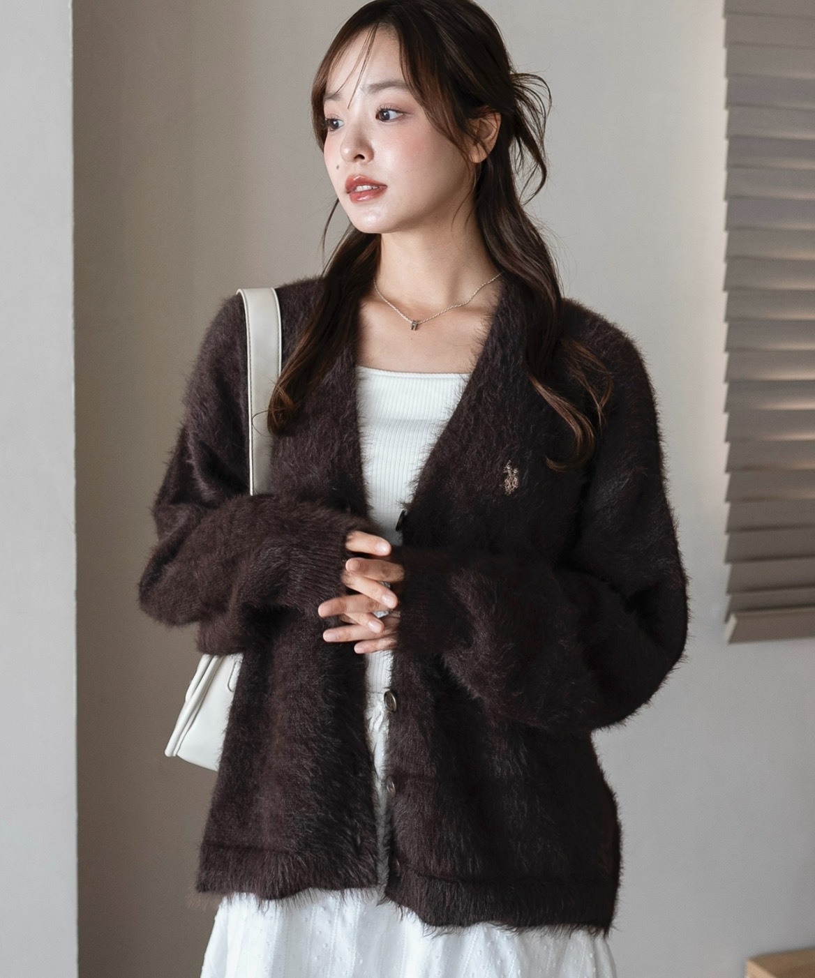 <好美>Polo 毛絨 小標 柔軟 V領 針織衫 開襟衫 淺粉 七色