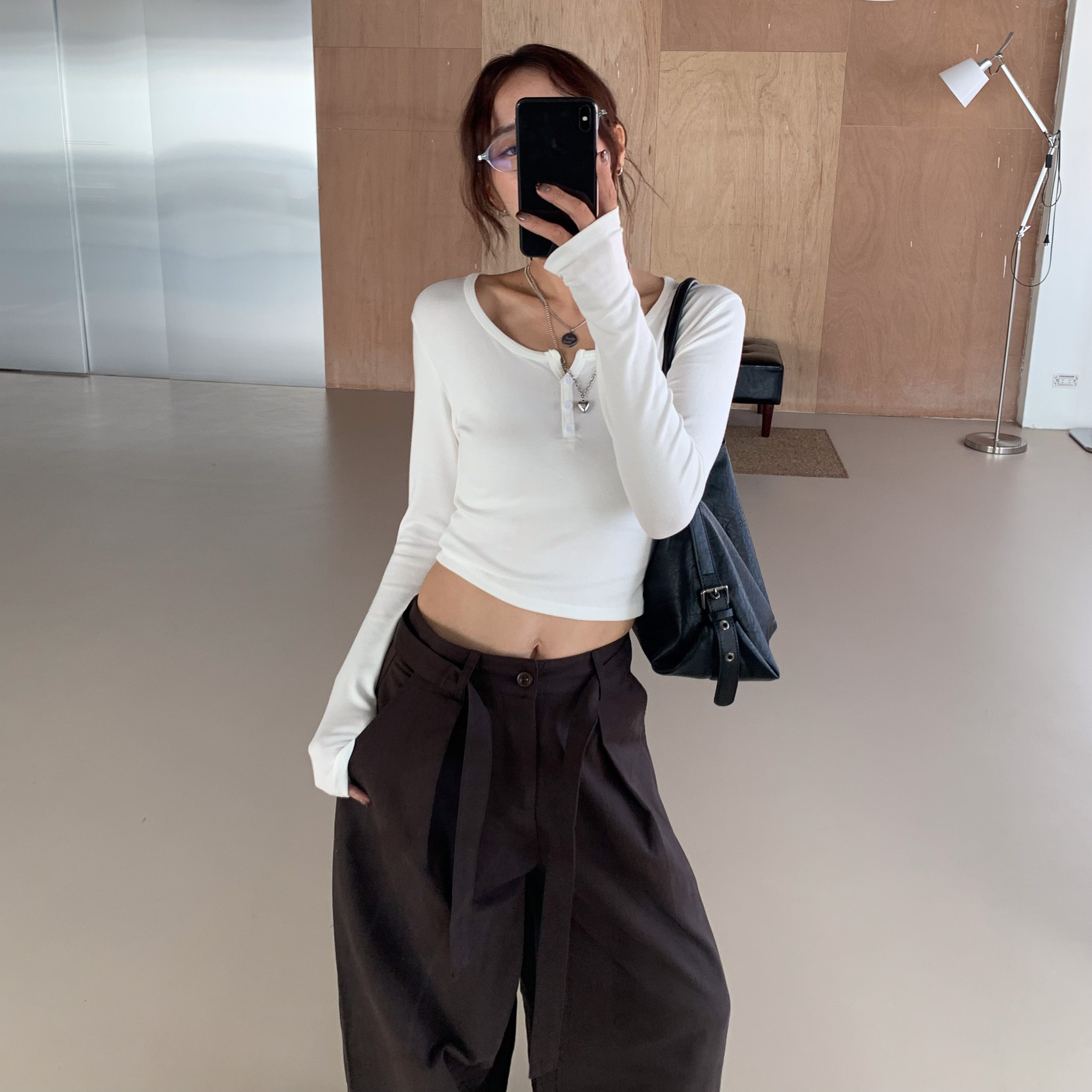 ISA_辣妹小心機 (顯瘦!)單排釦造型修身上衣_59052