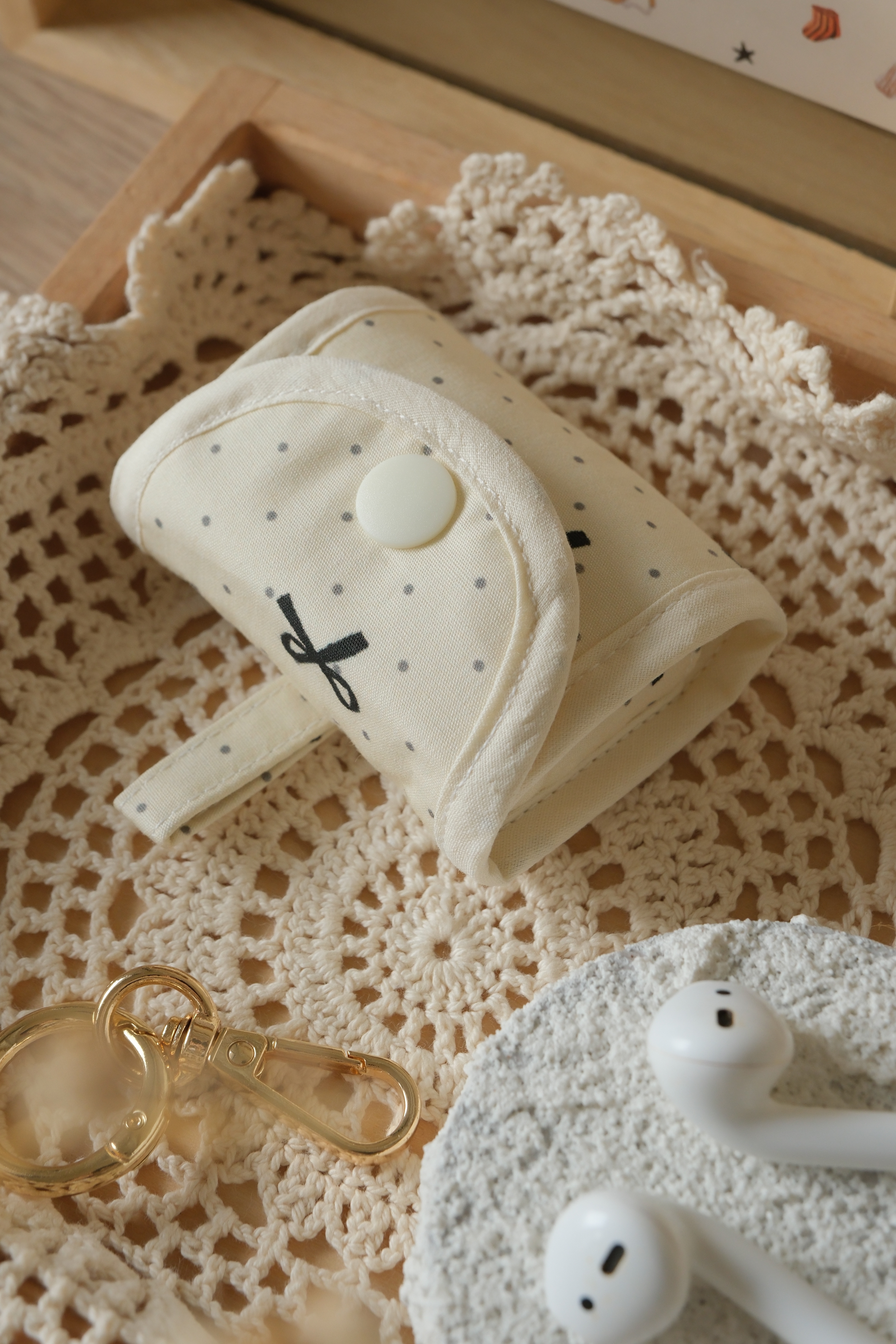 Hi Y.P store-耳機包-點點蝴蝶結