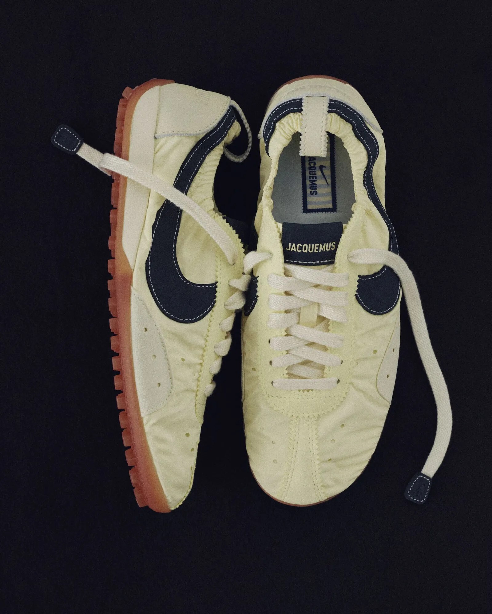 【Focus Store】預購 Jacquemus x Nike Wmns Moon Shoe "Alabaster" 鵝黃色 獨家配色 HV8547-700