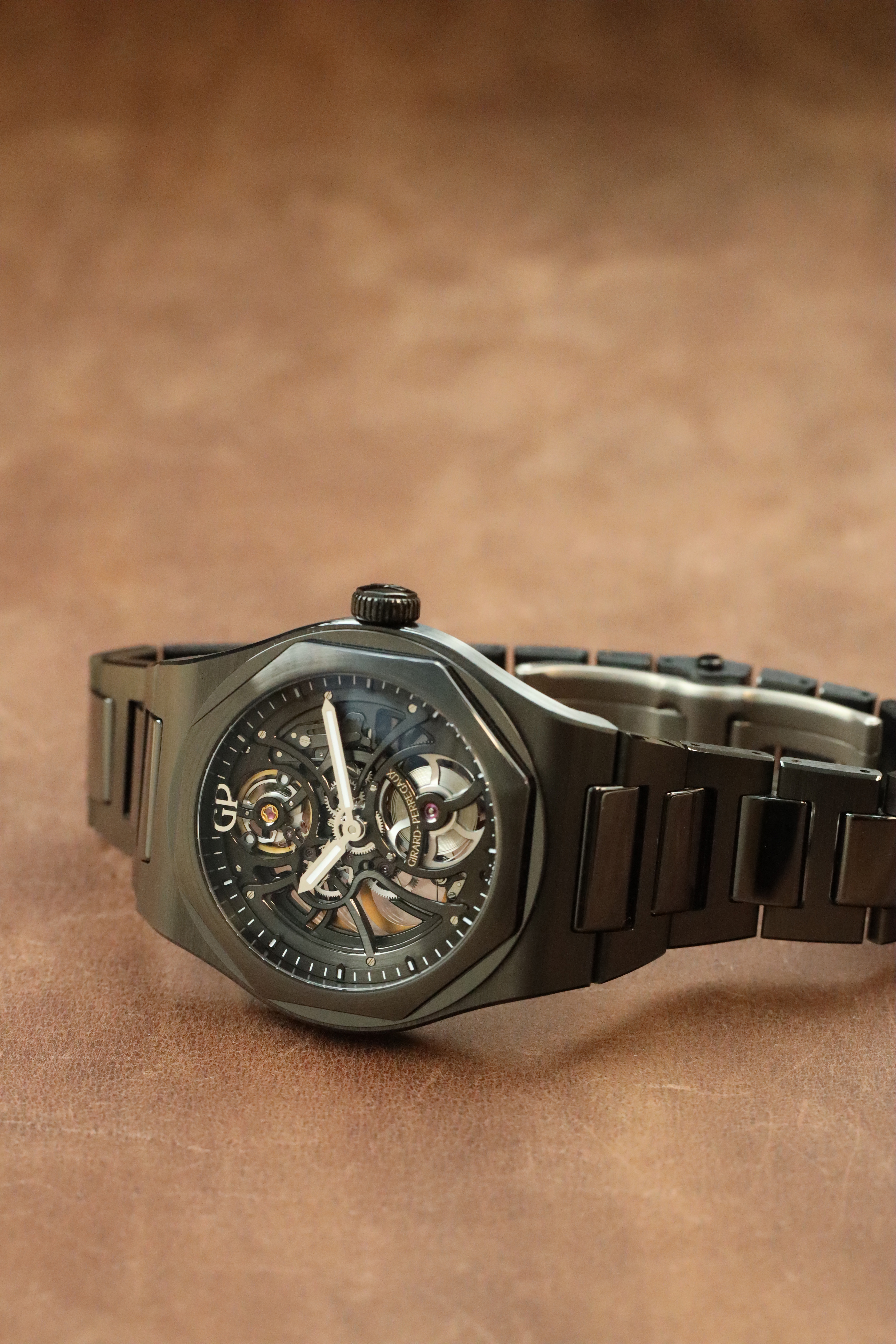 Girard-Perregaux Laureato Skeleton Ceramic
