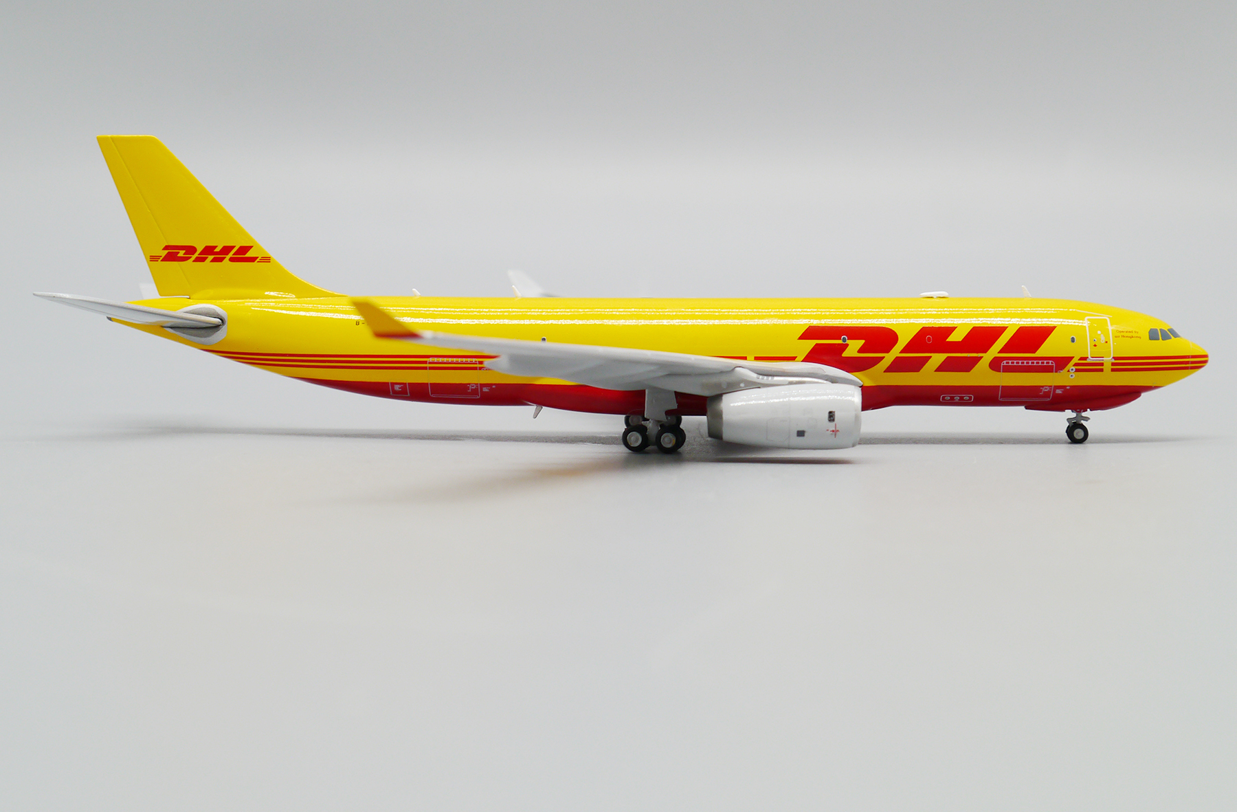 JC Wings 1/400 DHL歐洲航空運輸 A330-300(P2F) B-LDP 標準塗裝