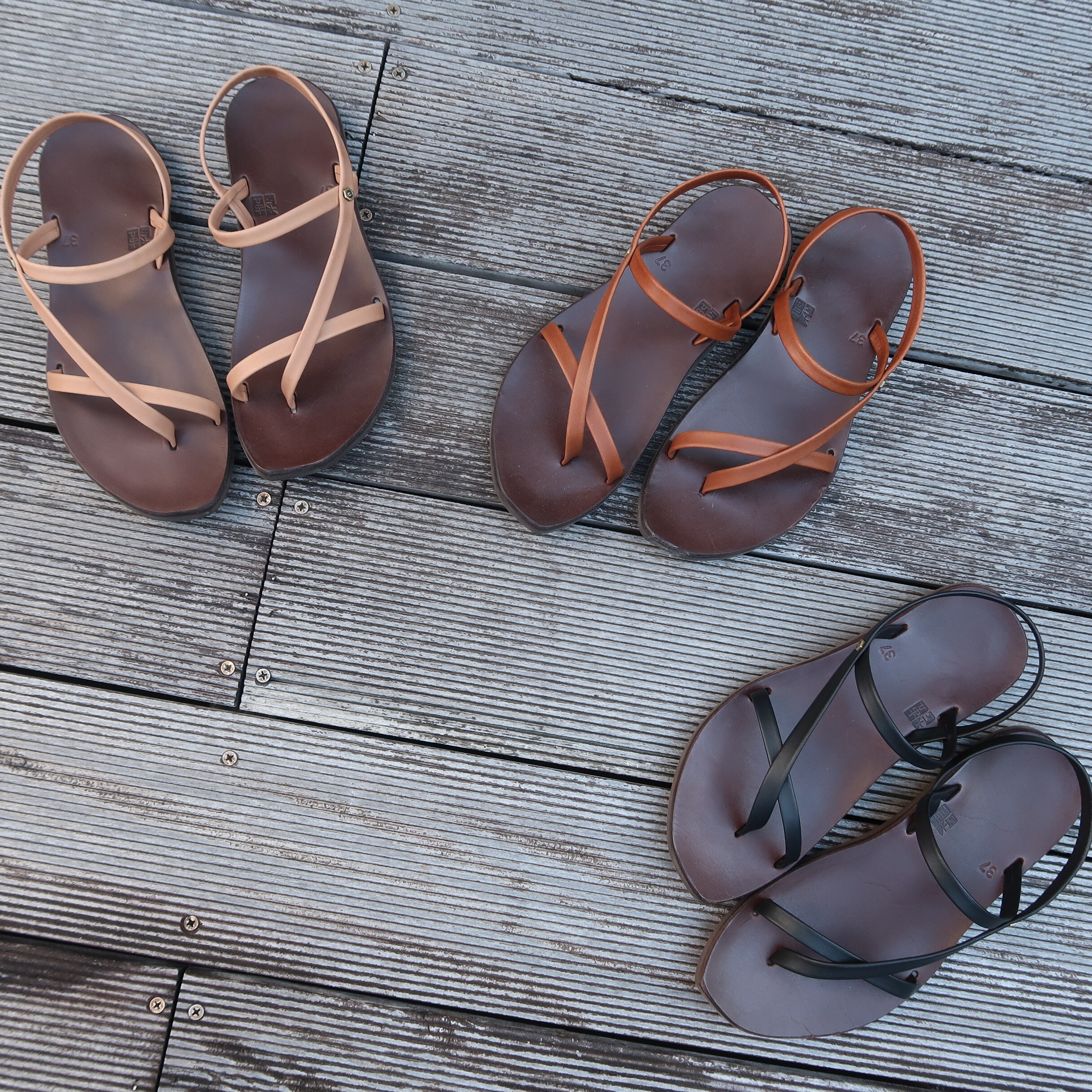 MIT真皮細帶足弓涼鞋