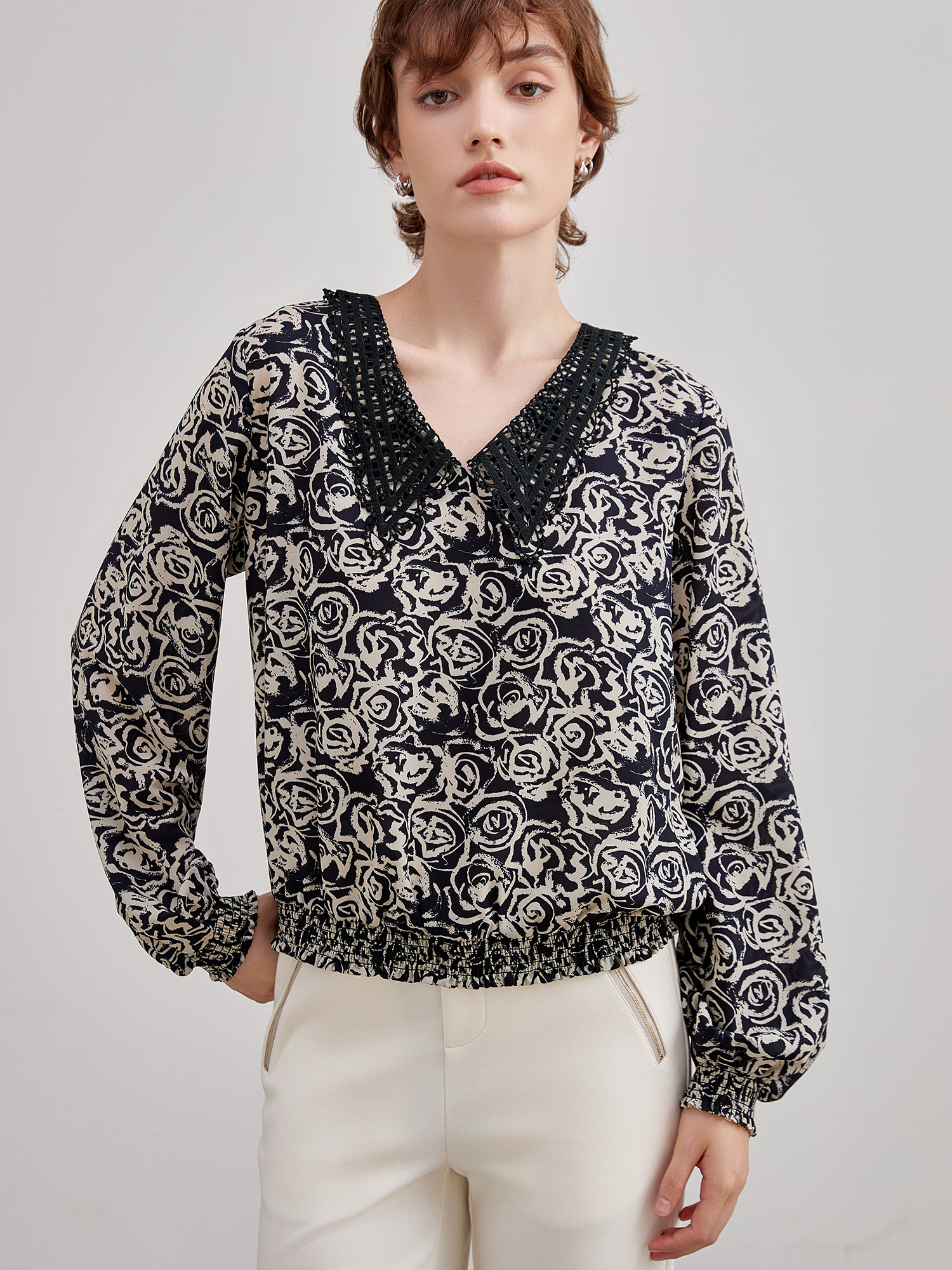 mi-tu 蕾絲印花襯衫