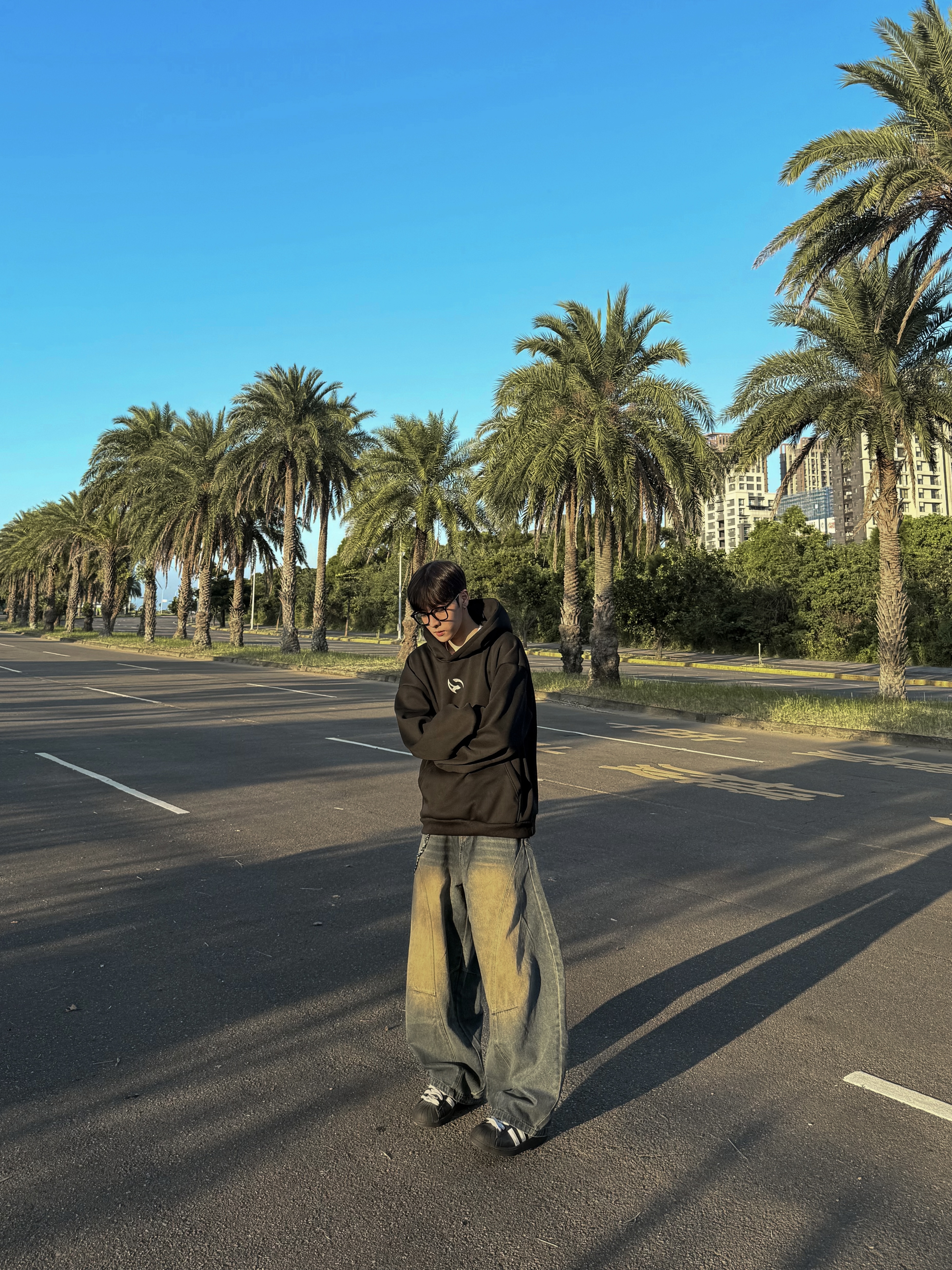 (現貨)獨家自訂款|品牌簡約印花帽T